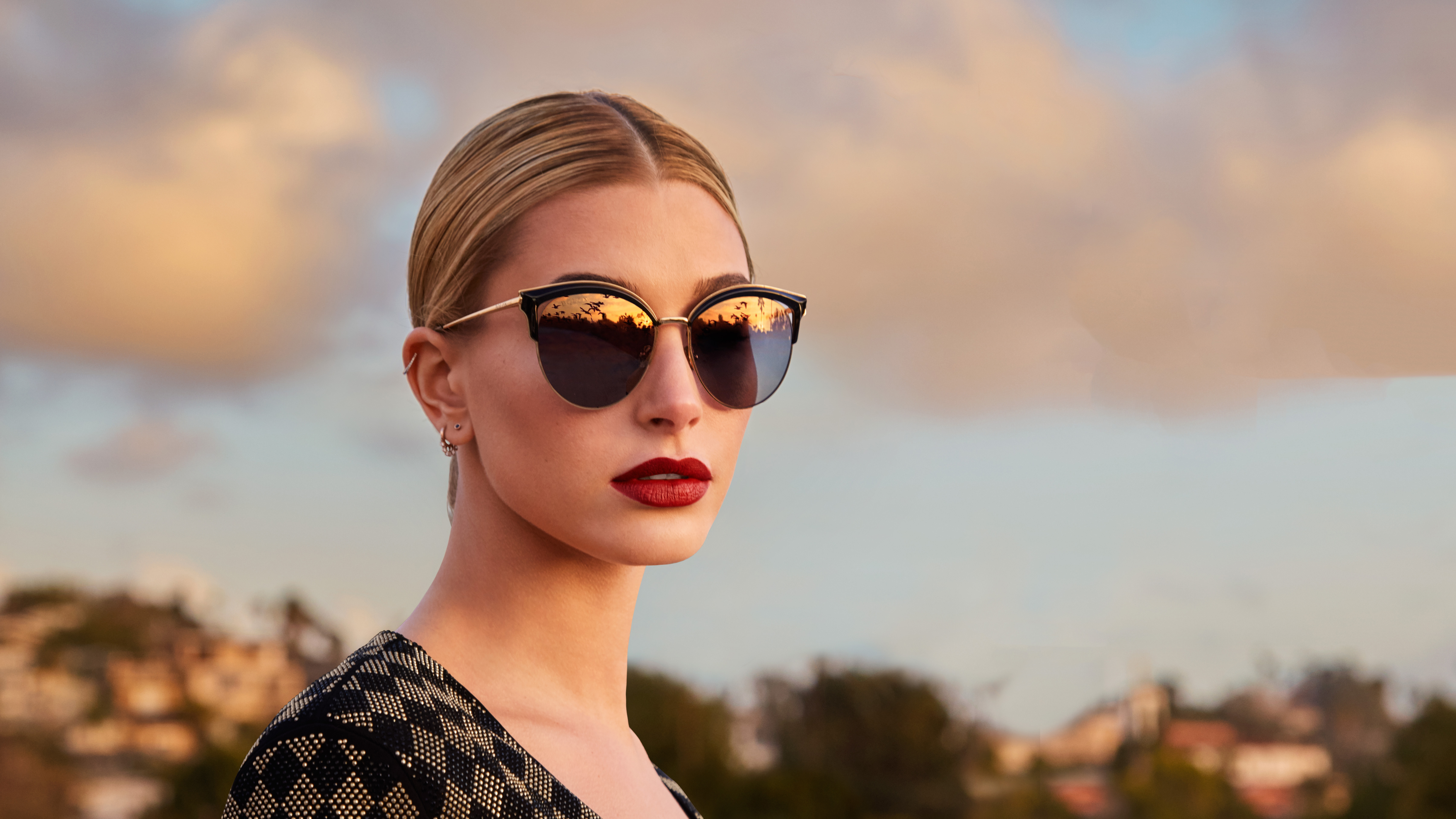 American Blonde Depth Of Field Hailey Baldwin Lipstick Model Sunglasses 6827x3840