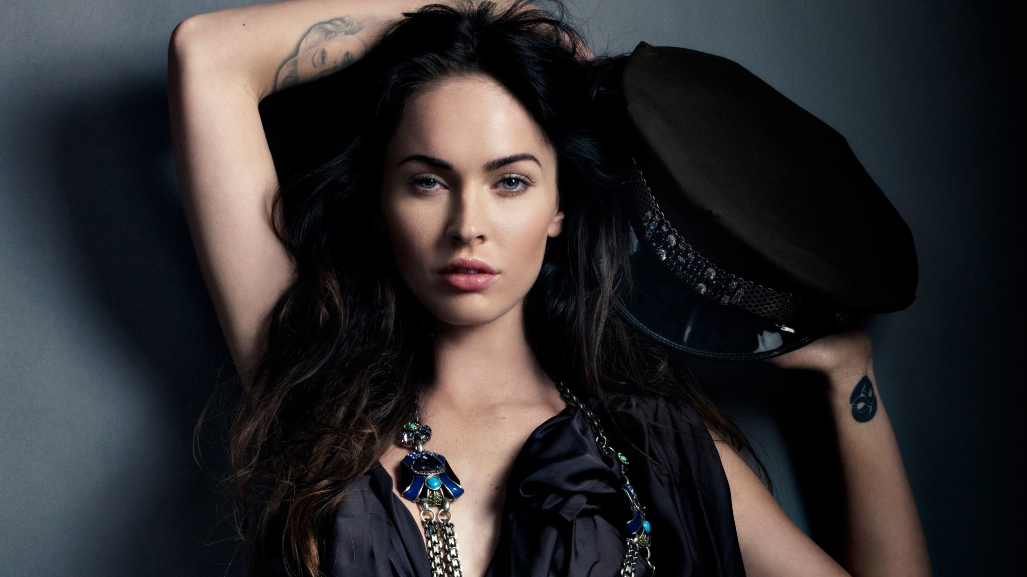 Actress American Black Hair Blue Eyes Hat Long Hair Megan Fox Tattoo 2070x1164