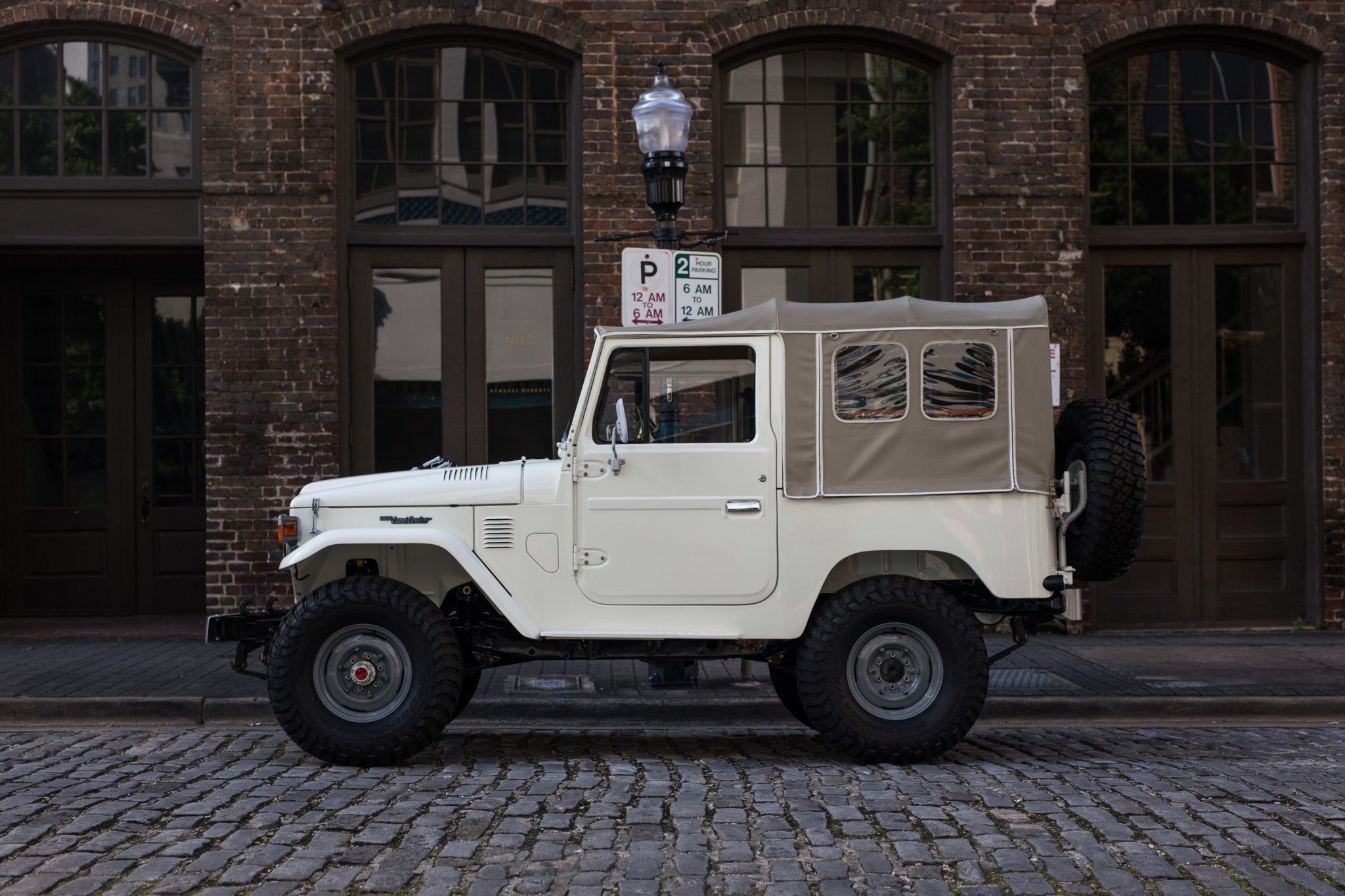 Car Off Road Old Car Toyota Land Cruiser Fj40 White Car 2048x1365