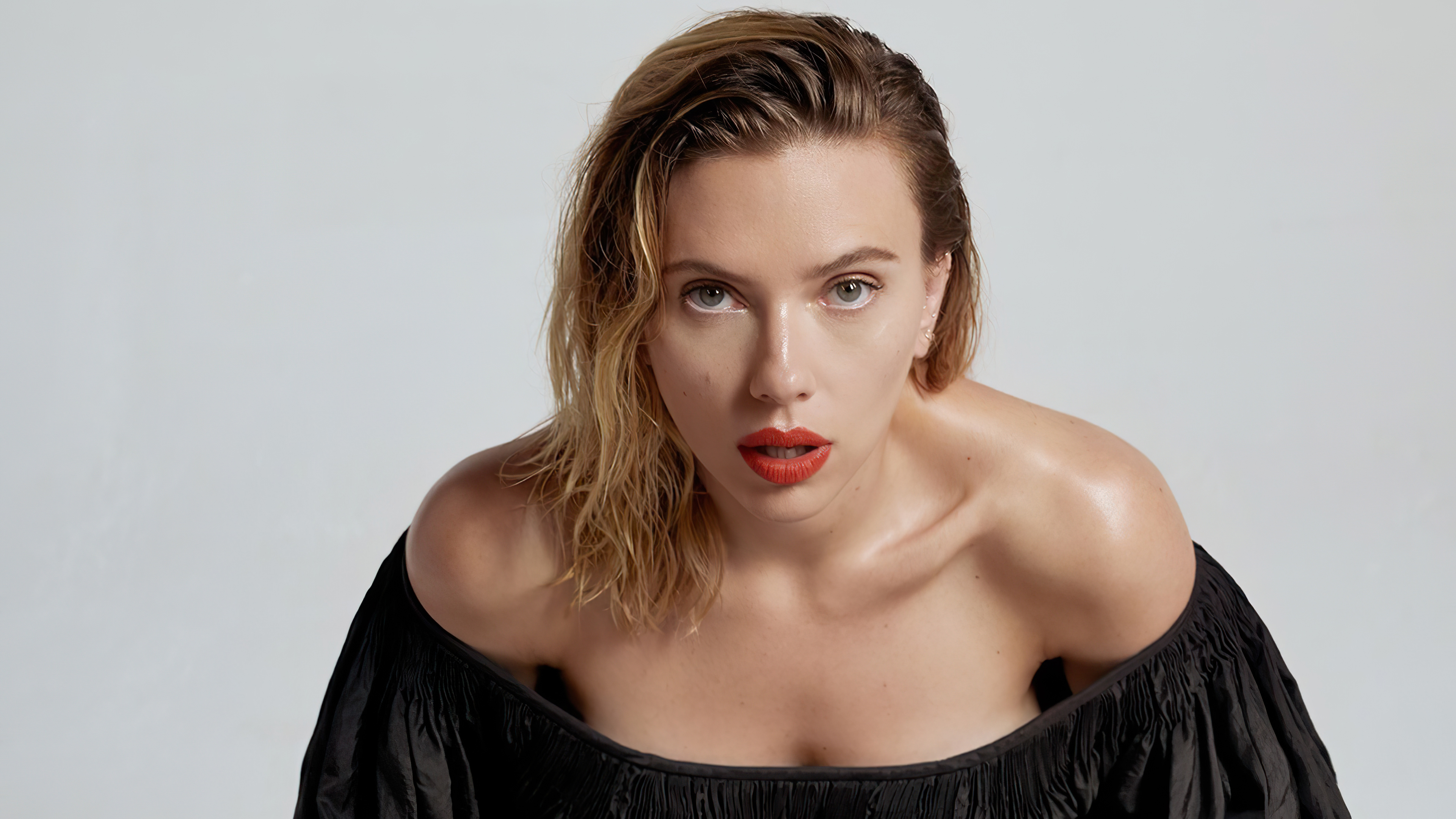Celebrity Scarlett Johansson Blonde Red Lipstick Blue Eyes Women Bare Shoulders Actress 3840x2160