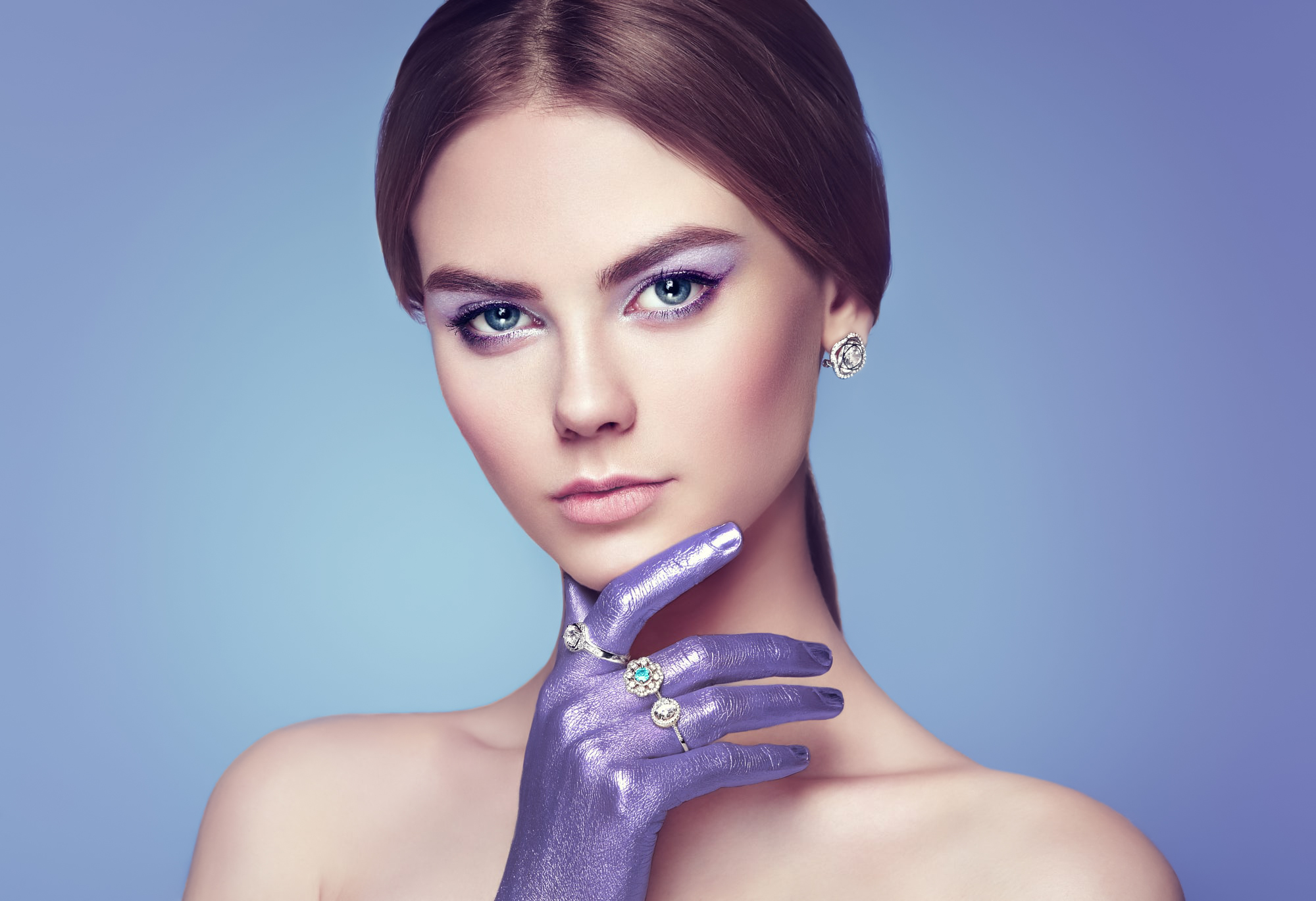 Oleg Gekman Women Anna Nosova Brunette Makeup Eyeshadow Looking At Viewer Body Paint Blue Eyes Jewel 2000x1369