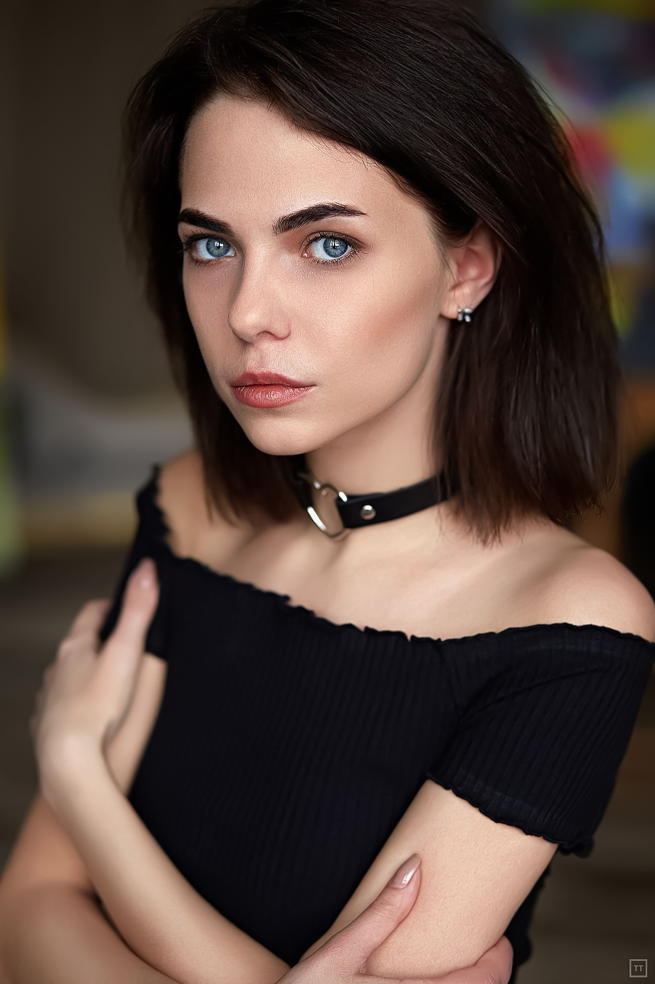 Anatoly Komissarov Women Brunette Shoulder Length Hair Makeup Looking At Viewer Eyeliner Blue Eyes C 1333x2000