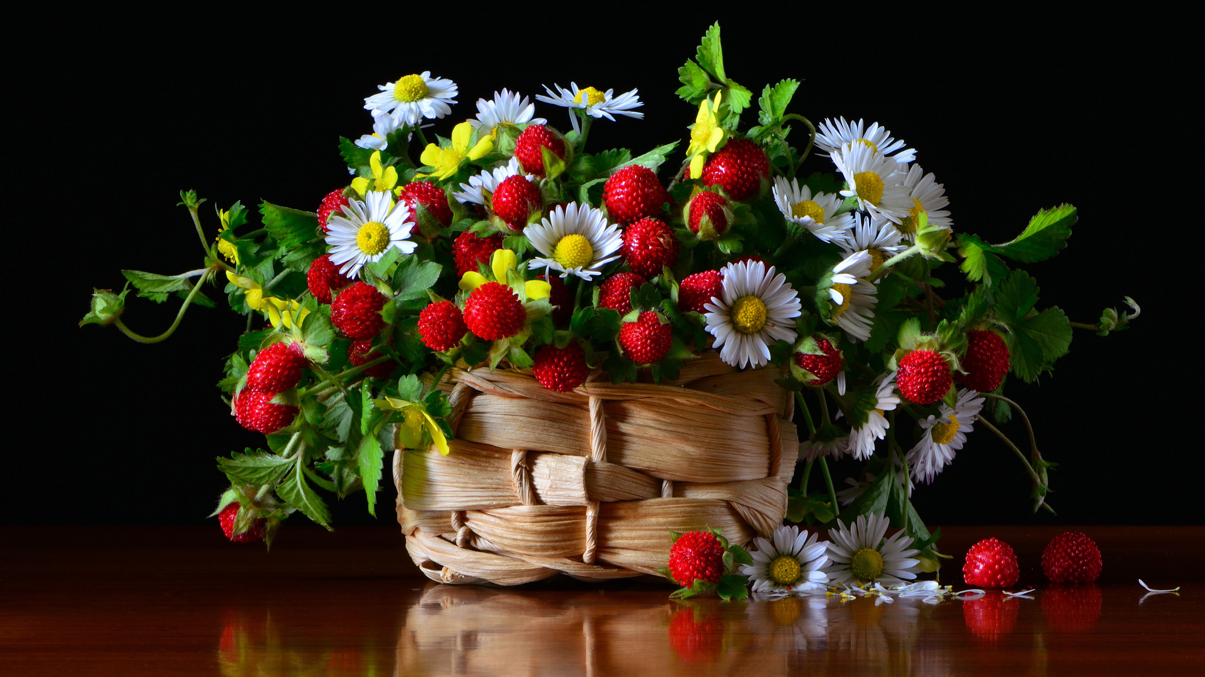 Basket Berry Bouquet Chamomile Flower Still Life Strawberry 3840x2160