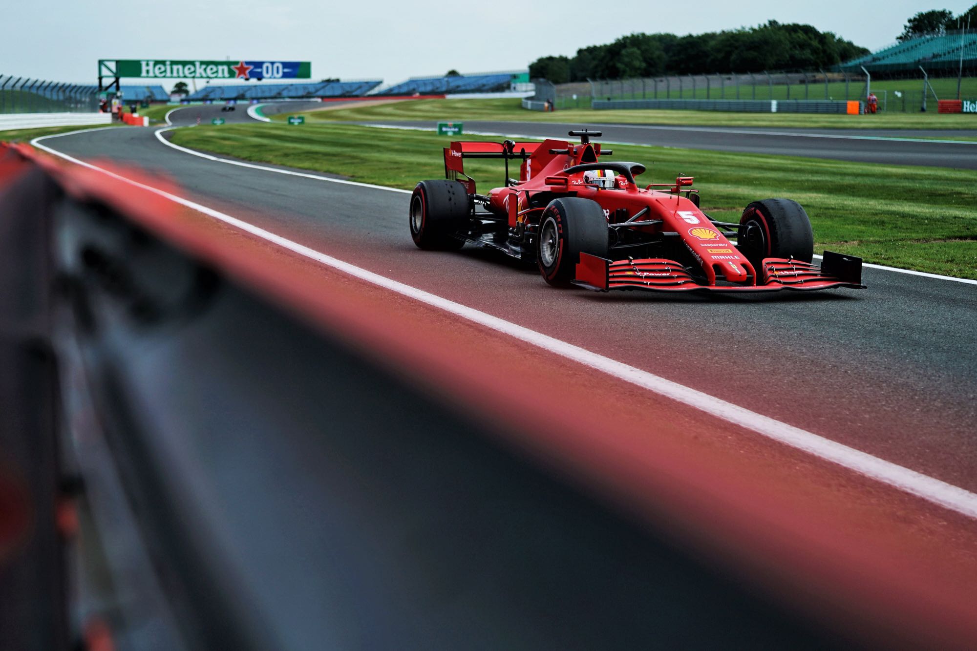 Sebastian Vettel Ferrari F1 Formula 1 Race Tracks 2000x1333