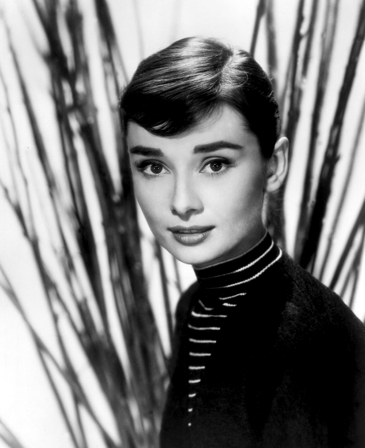 Audrey Hepburn Women Actress Brunette Monochrome Short Hair Hollywood