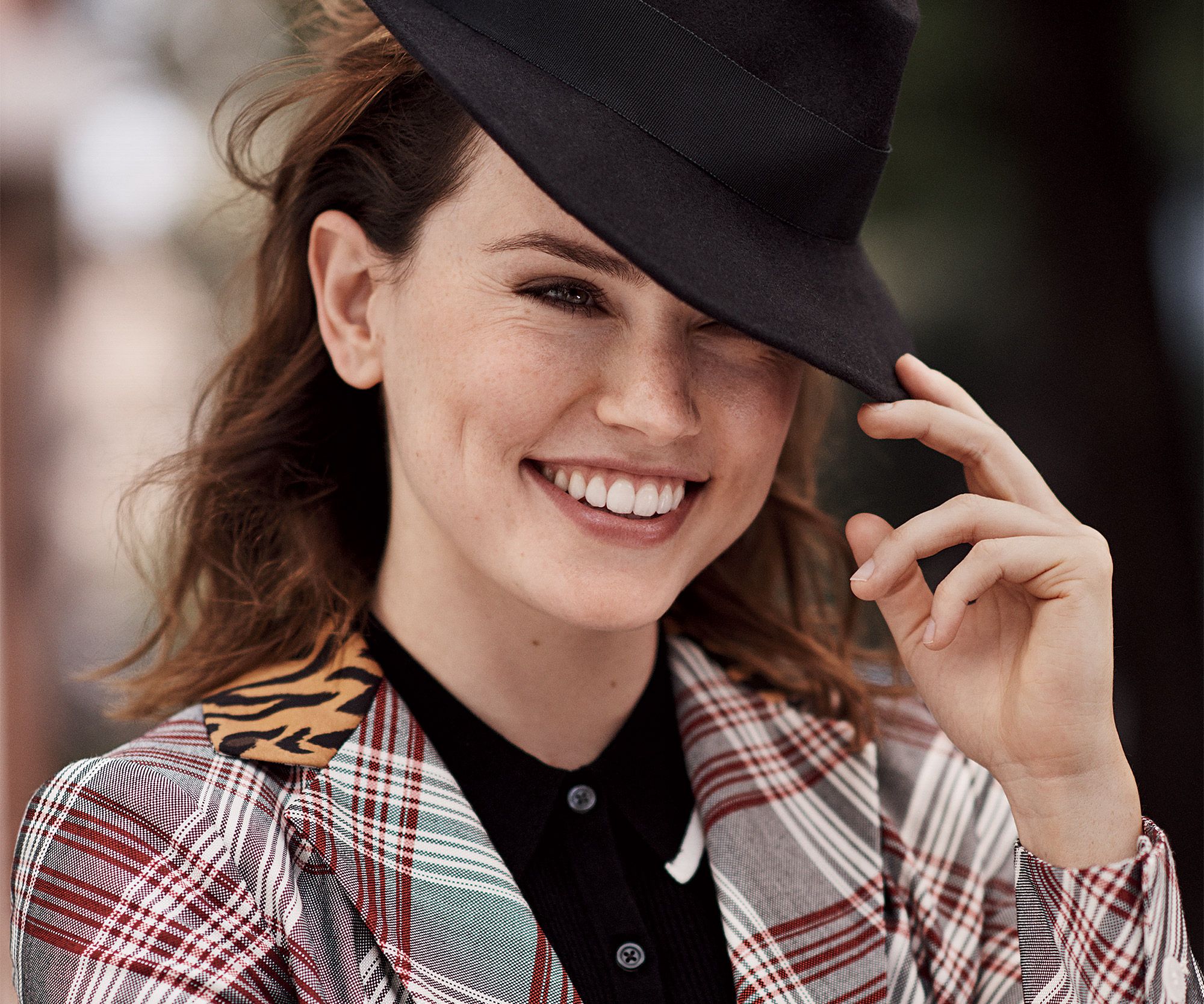 Actress Brunette Daisy Ridley English Face Hat Smile 2000x1668
