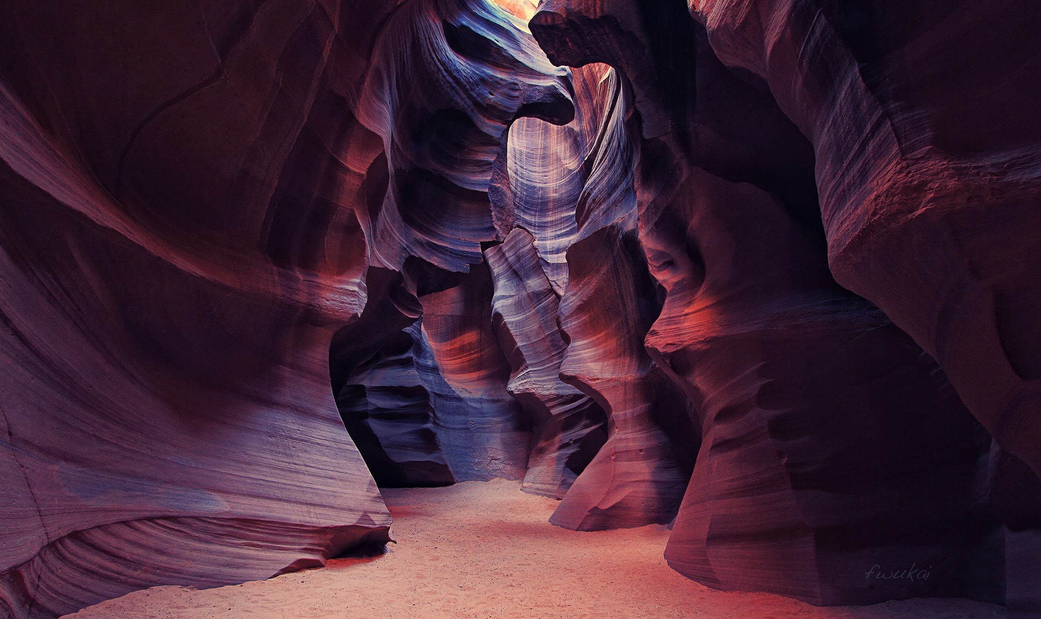 Antelope Canyon Arizona Cave 2048x1219