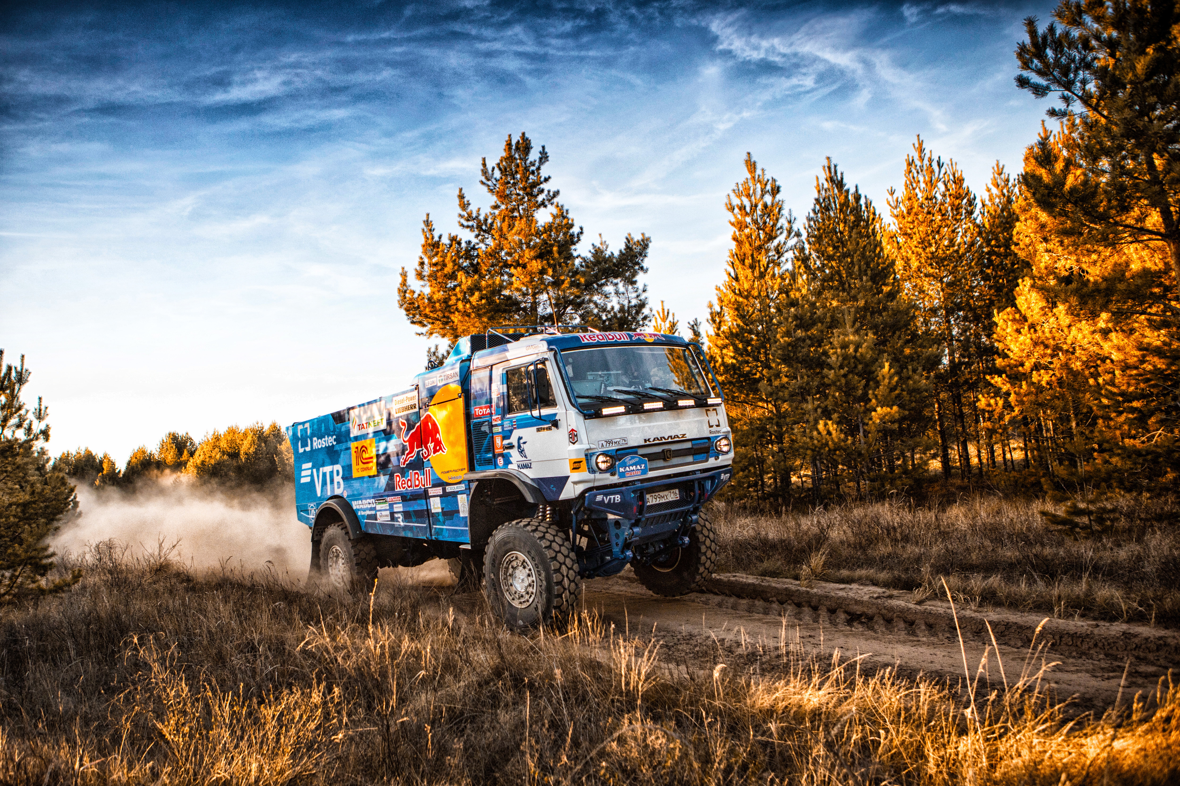 Rallying Truck Vehicle 5000x3333