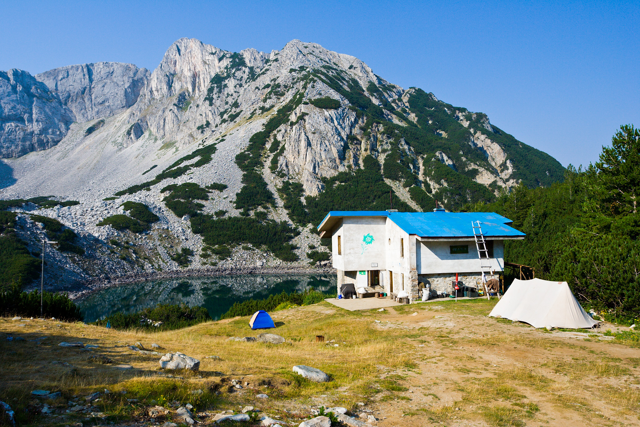 Lake Bulgaria Sinanitsa Camp Sinanitsa Peak Sinanishko Lake Pirin Mountains Hut Nature Outdoors Moun 2048x1365