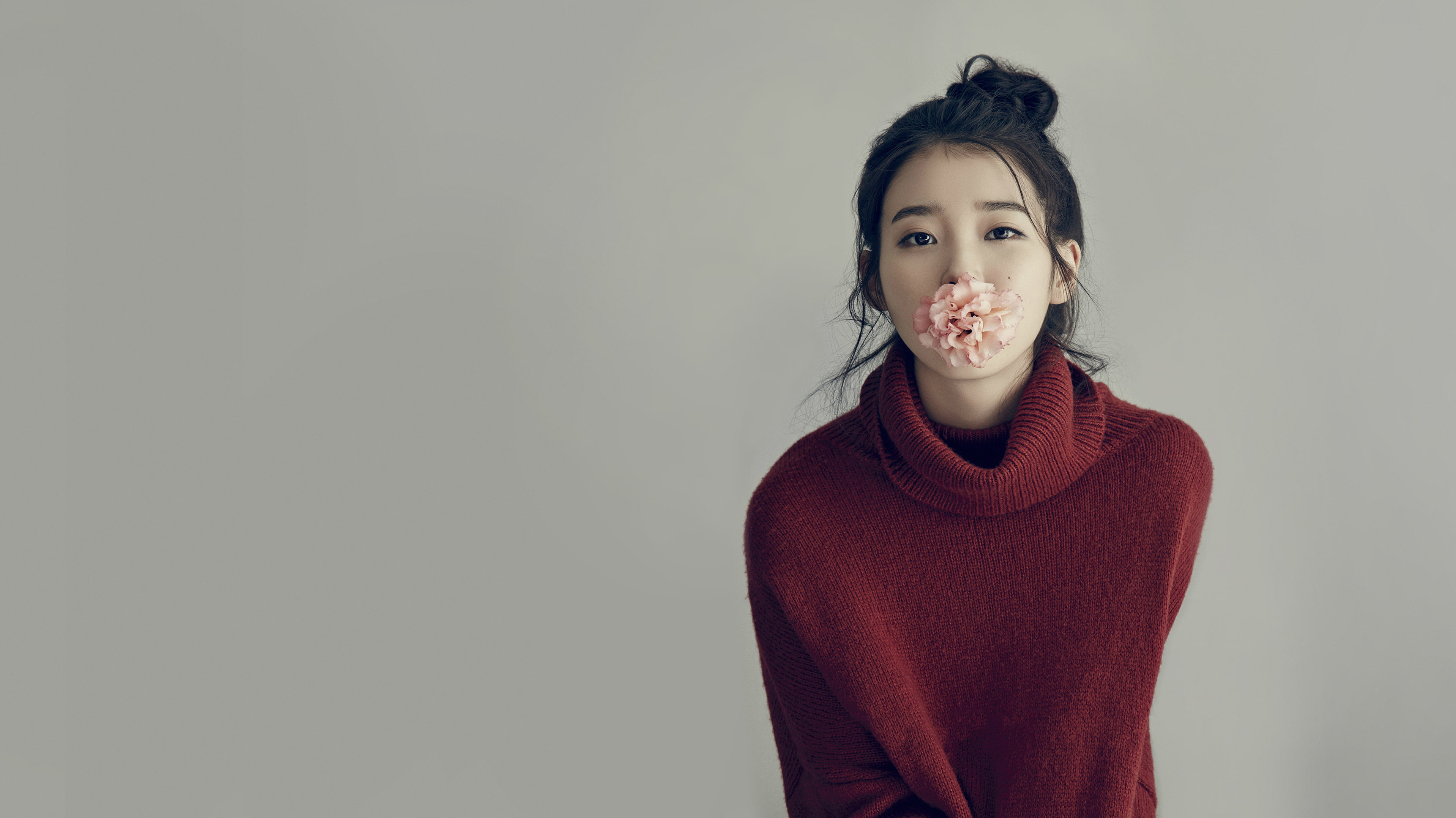 Iu Lee Ji Eun IU Red Shirt Looking At Viewer Korean Asian Flowers Hair Knot Pullover Gray Background 3840x2160