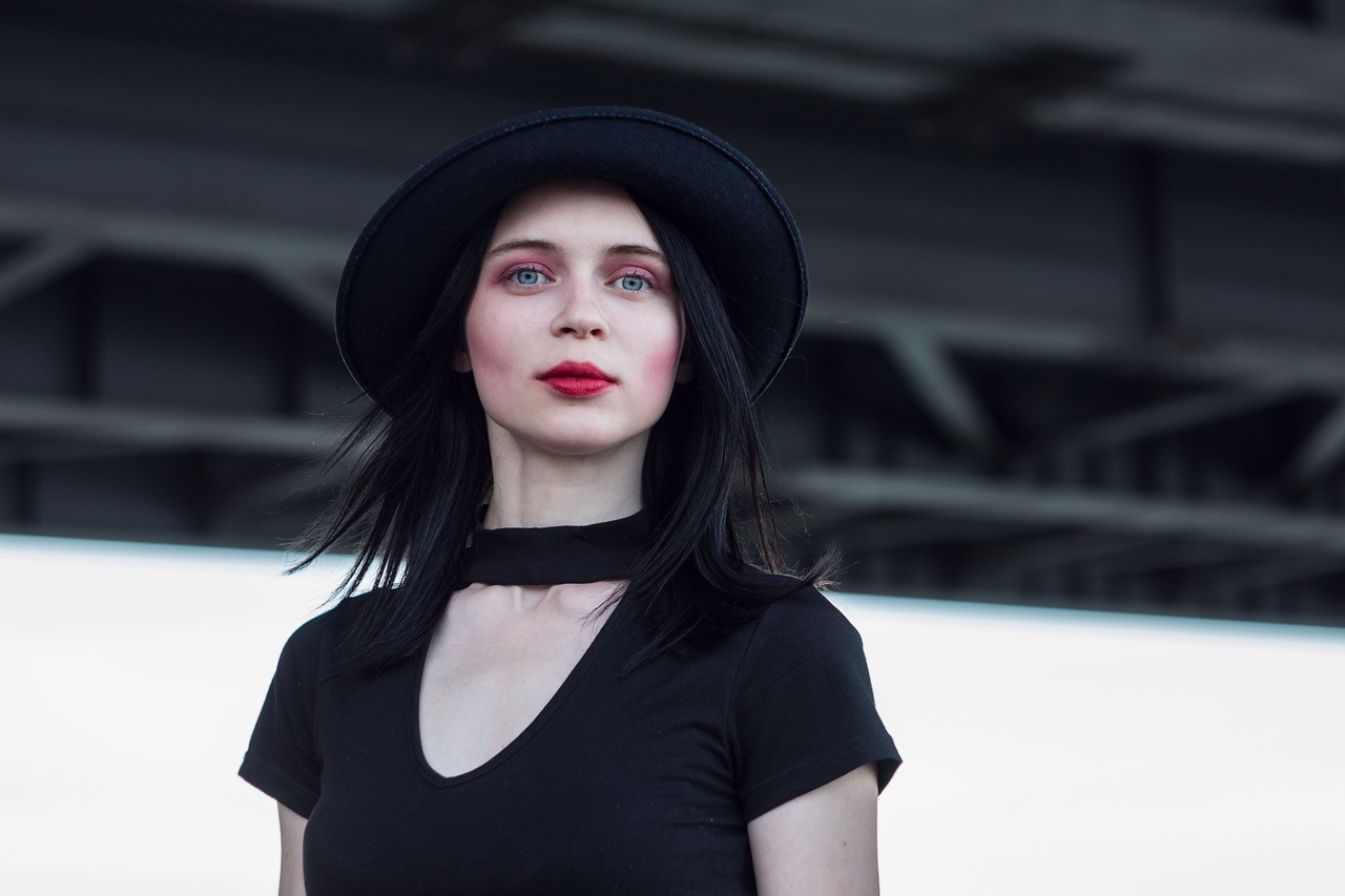 Nastya Nordlund Women Model Blue Eyes Outdoors Urban Makeup Hat Red Lipstick Black Clothing 1280x853