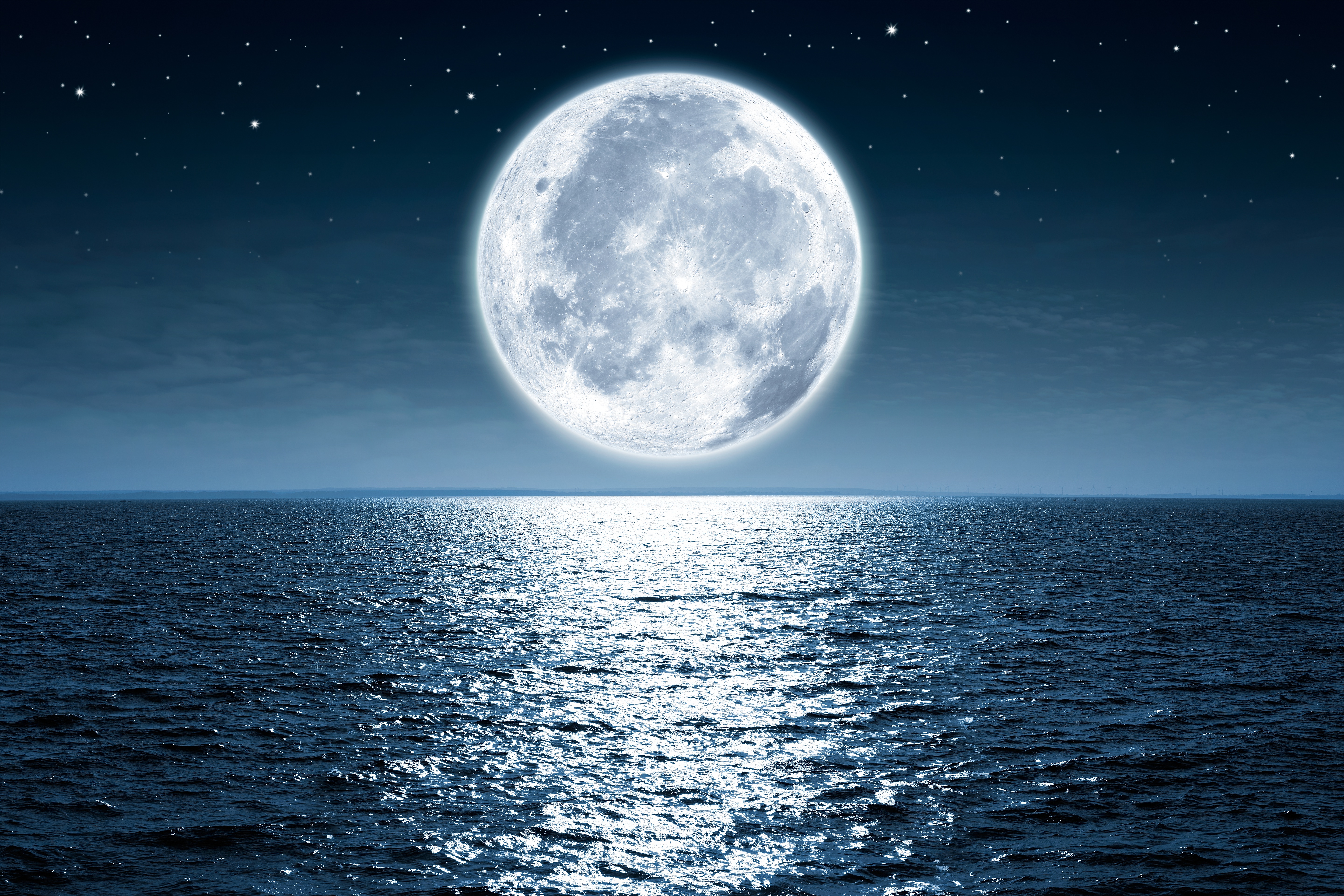 Horizon Moon Ocean Sky 5760x3840