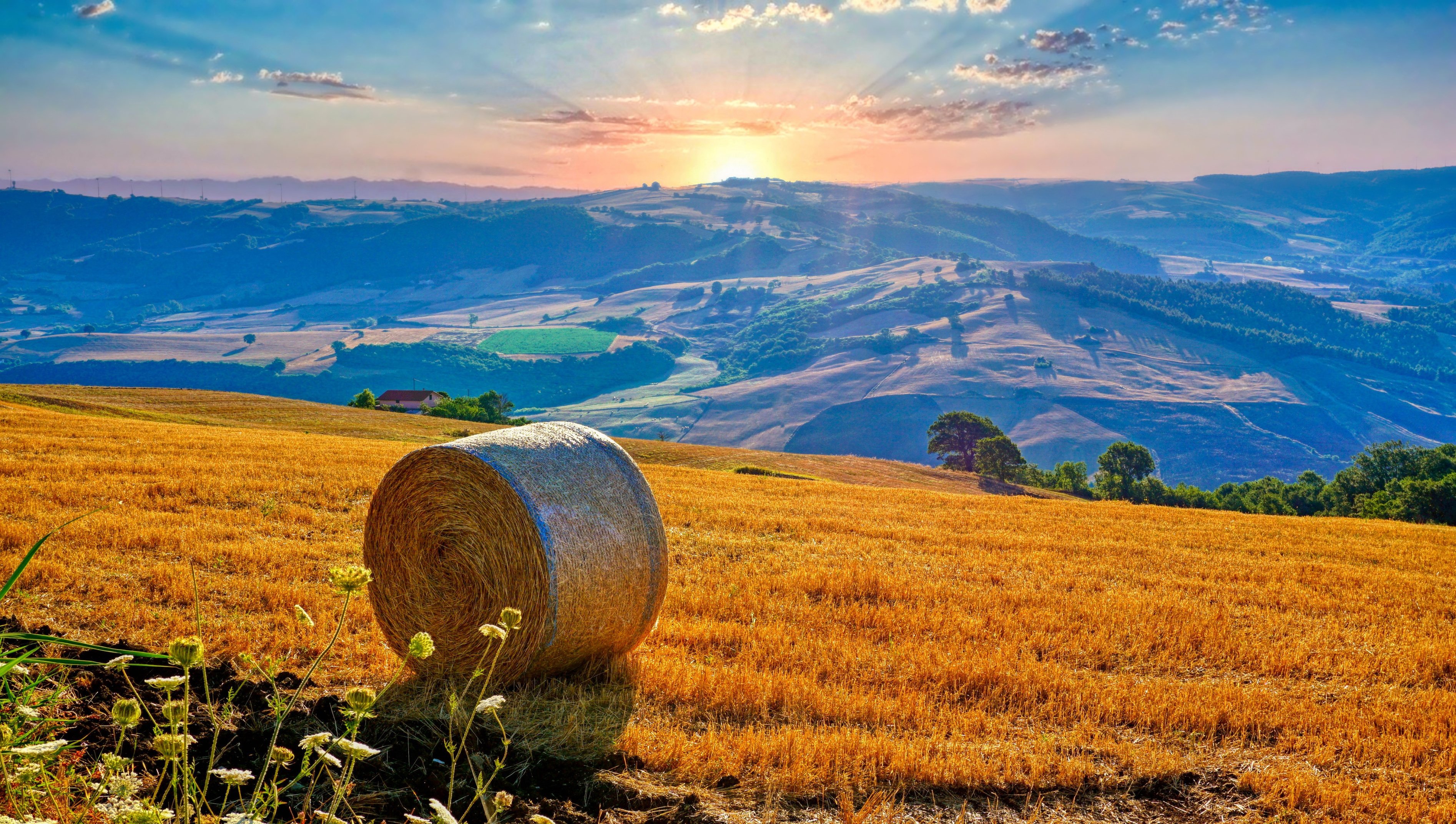 Italy Campania Sunrise Hills Field Hay Hay Bales Sky Clouds Nature Landscape 3788x2144