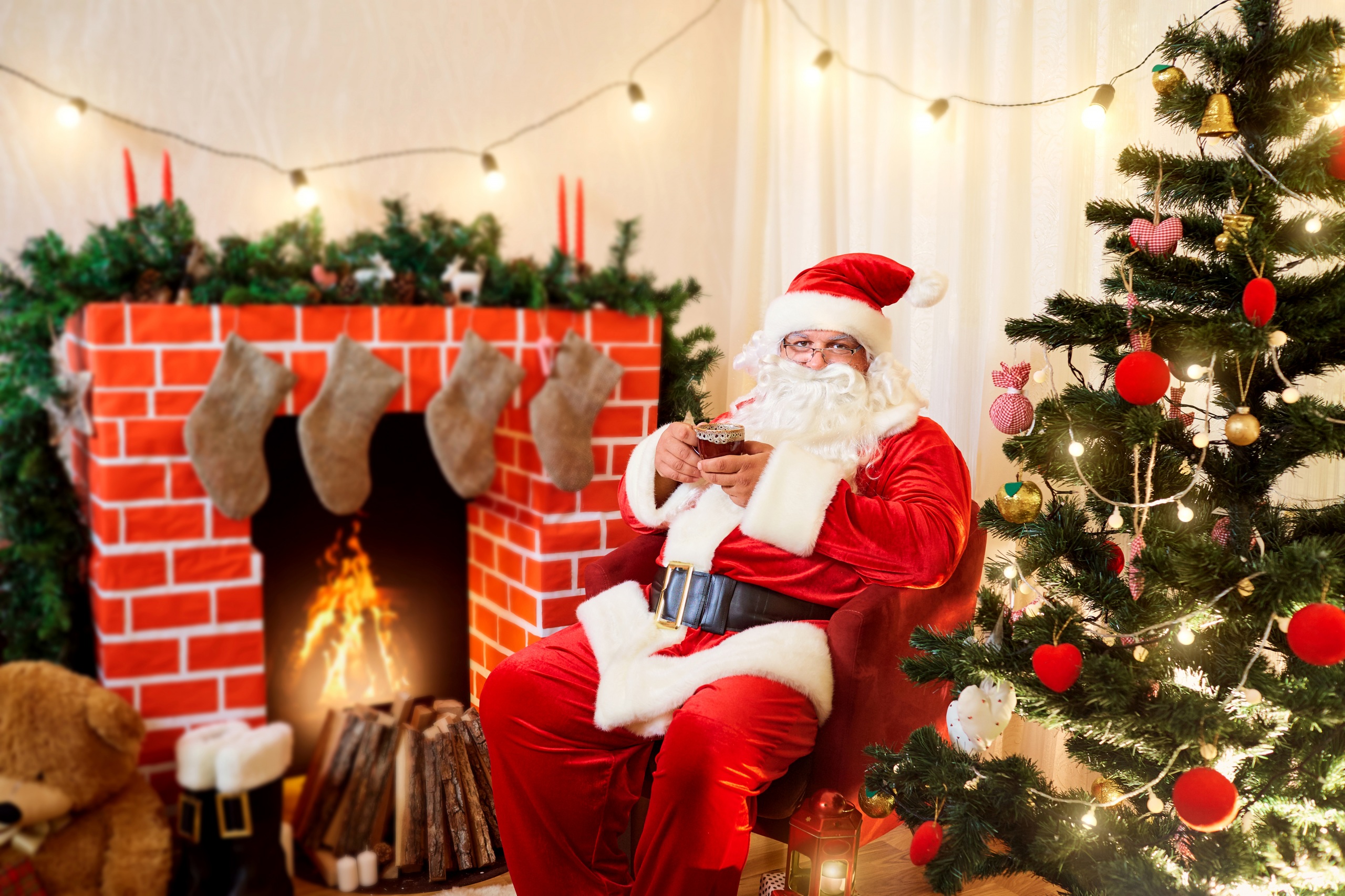 Christmas Christmas Tree Fireplace Santa 2560x1706