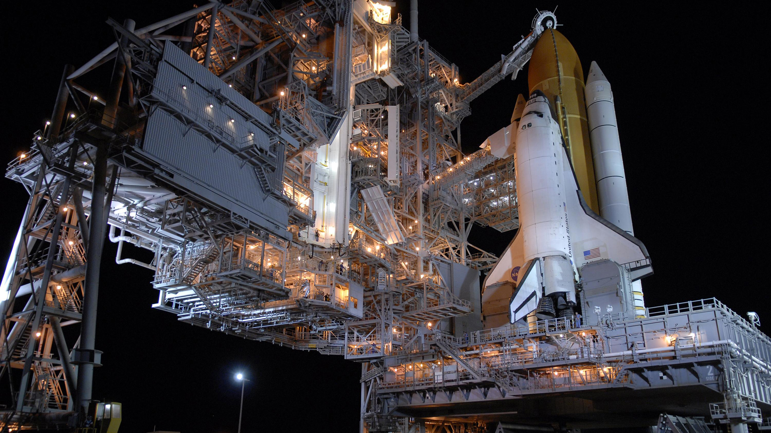 Space Shuttle Atlantis Space Shuttle NASA Technology Aircraft Rocket Night Vehicle American Flag Sta 2560x1440