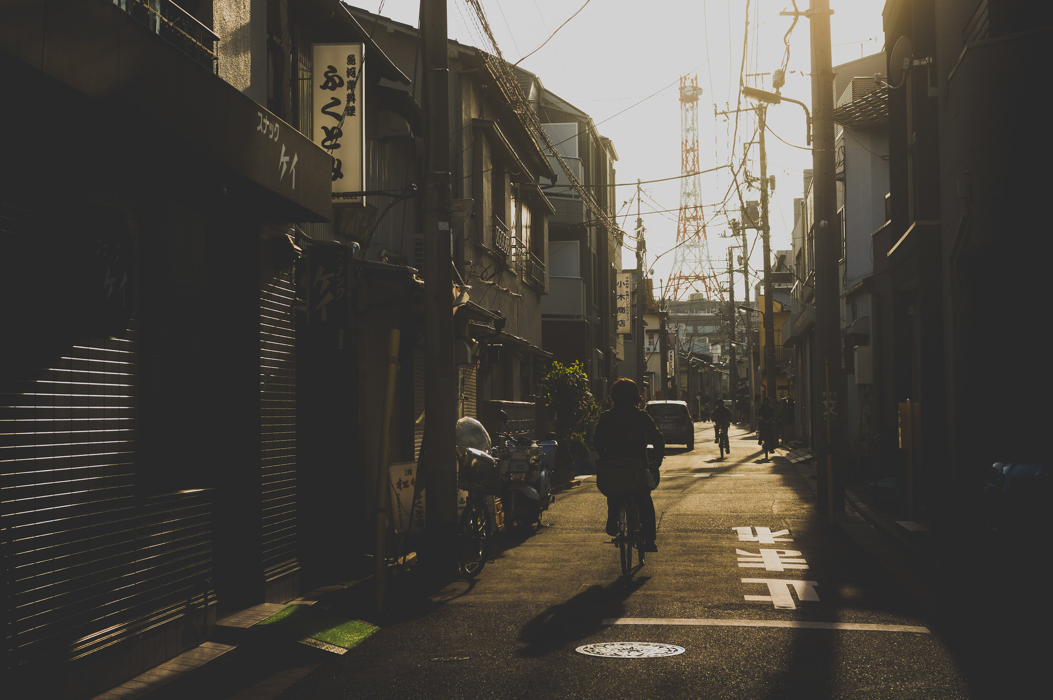 Photography Masashi Wakui City Building Tokyo Wires Power Lines Sunset Shadow Cityscape 2048x1362