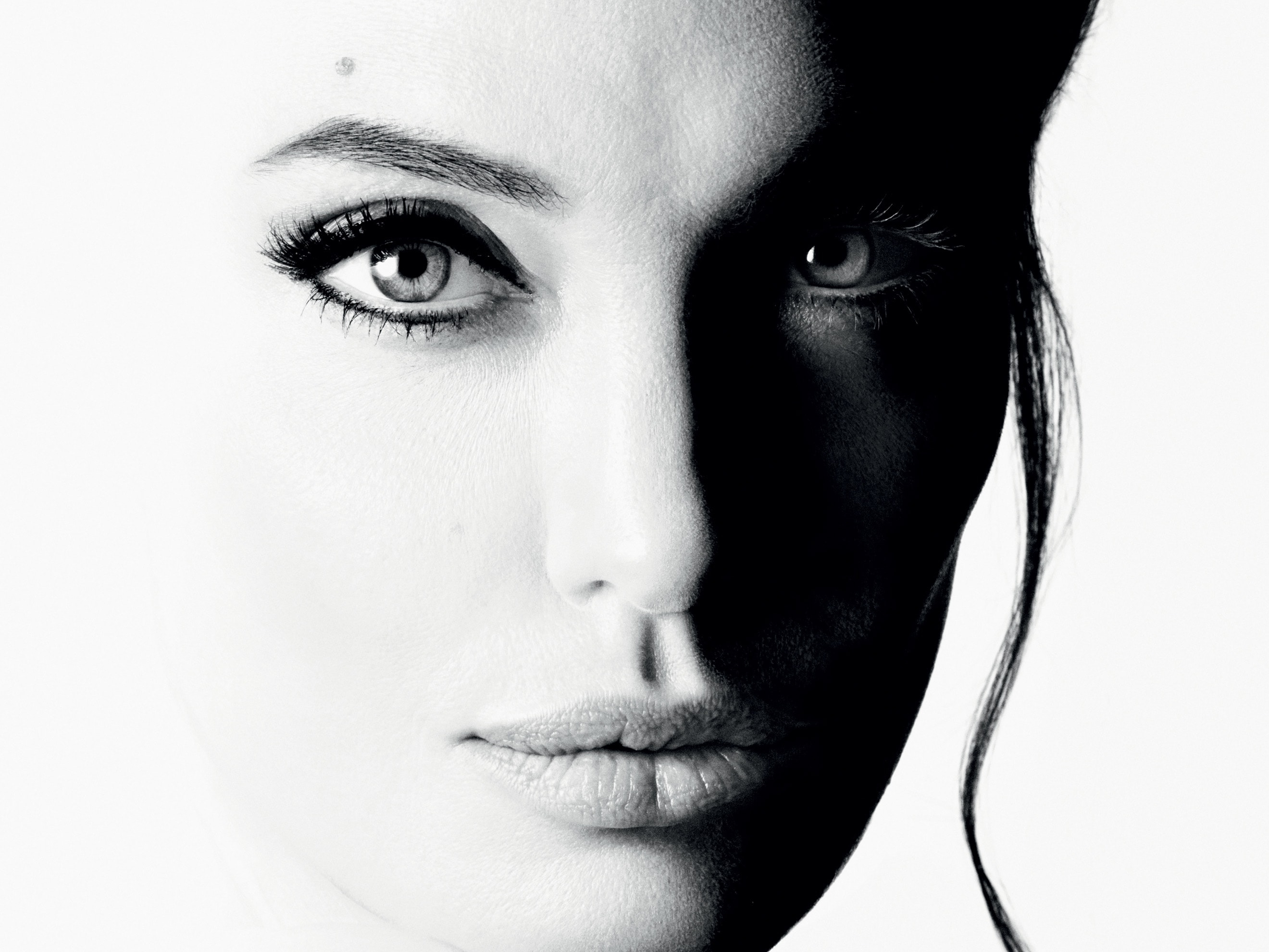 Actress Angelina Jolie Black Amp White Face Girl Woman 2640x1980