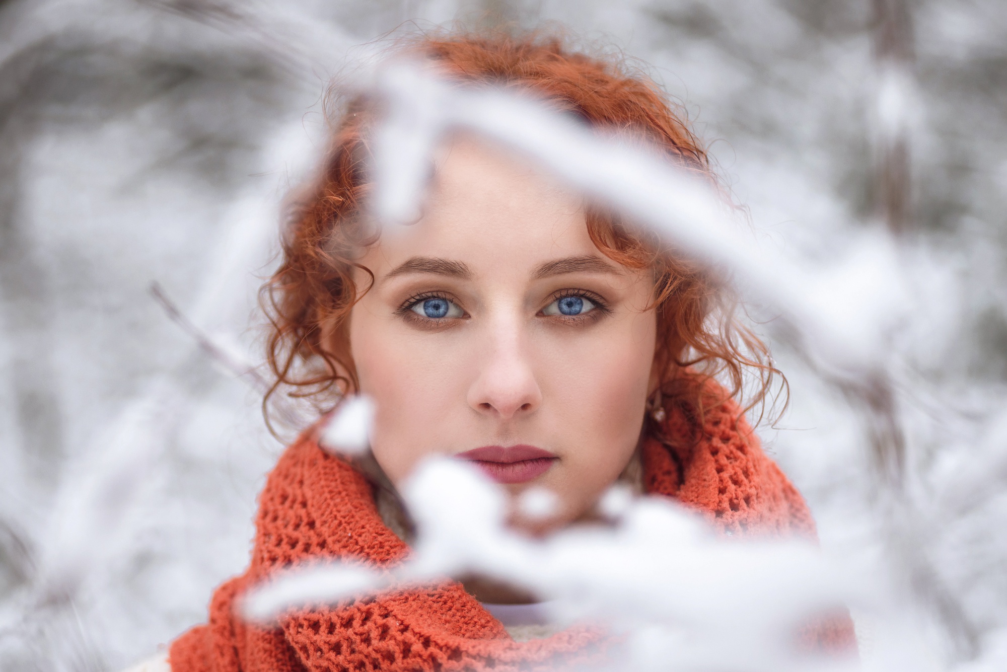 Igor Sidoruk Model Women Redhead Blue Eyes Face Mouth Lips Lipstick Red Lipstick Scarf Winter Outdoo 2000x1335