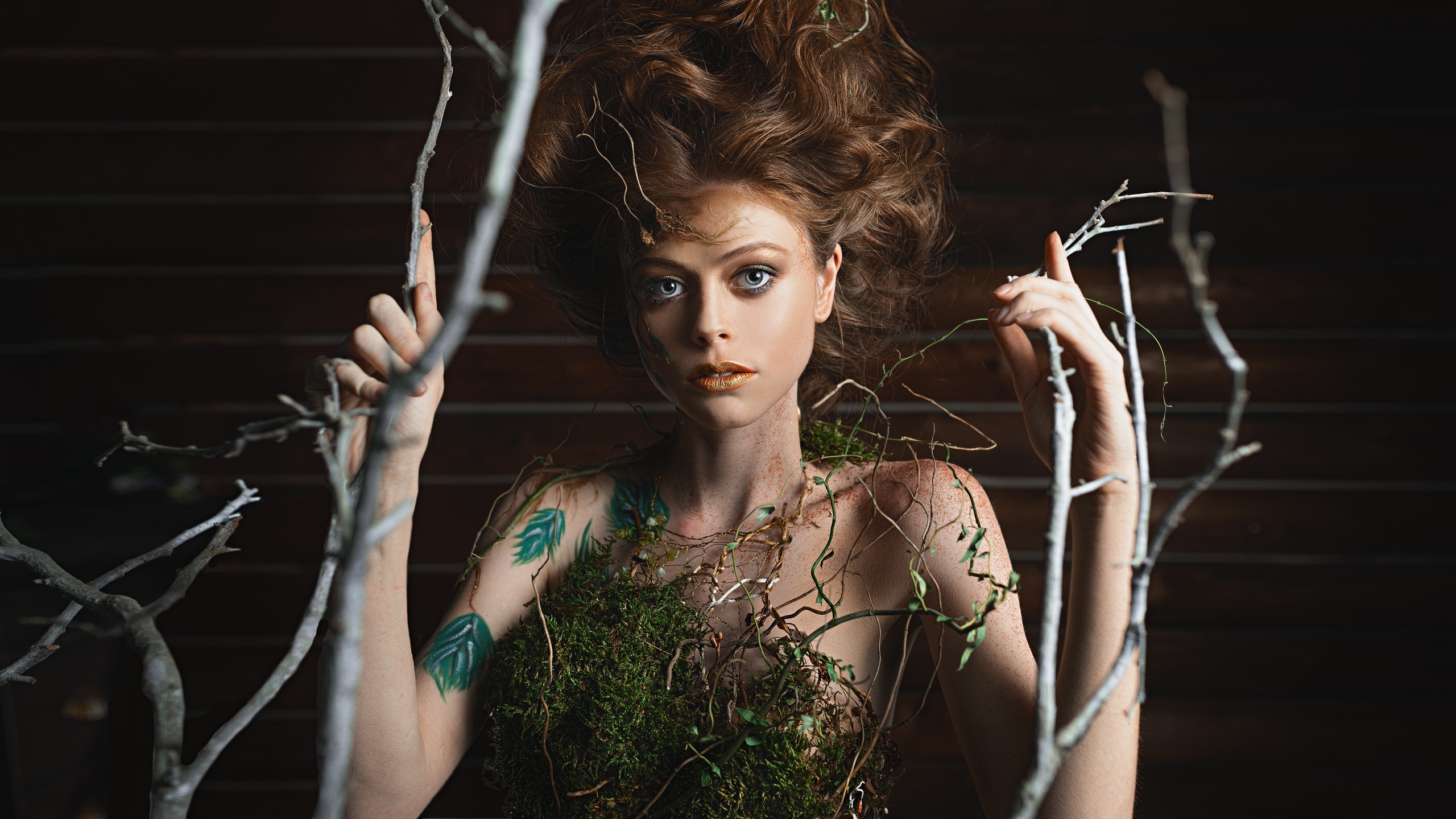 Model Women Women Indoors Studio Makeup Brunette Twigs Plants Moss Frontal View 2560x1440