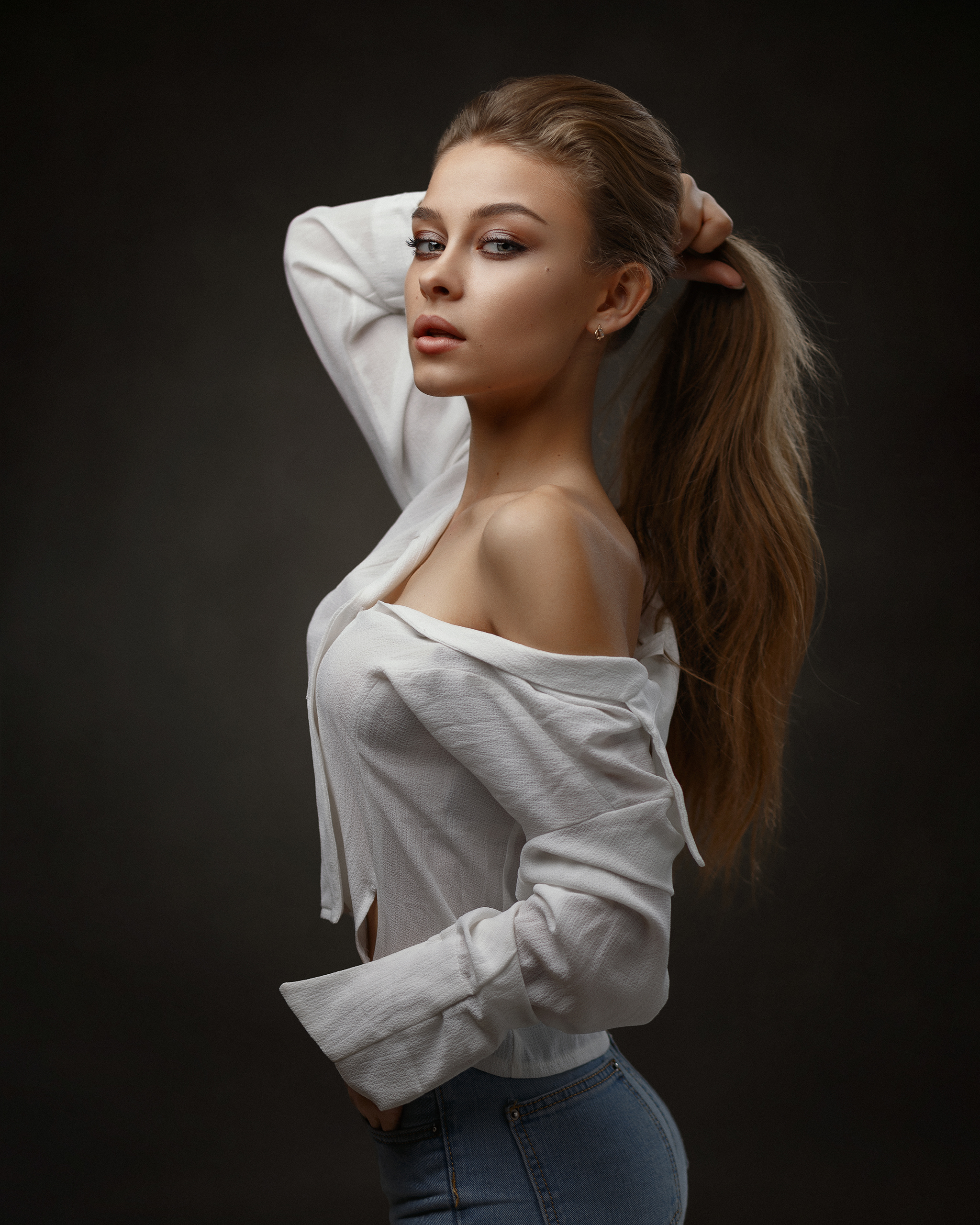 Ivan Kovalyov Women Brunette Holding Hair Ponytail Makeup Looking At Viewer Bare Shoulders White Clo 2048x2560