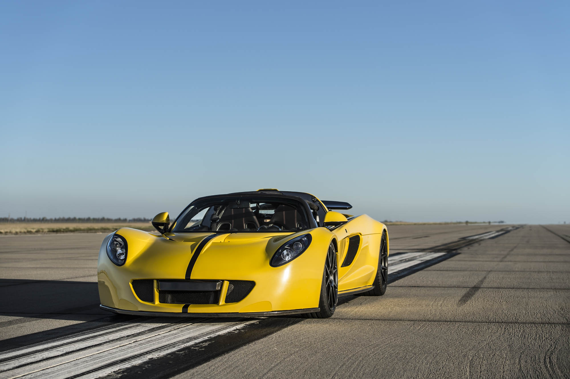 Car Hennessey Venom Gt Supercar Vehicle 2000x1331