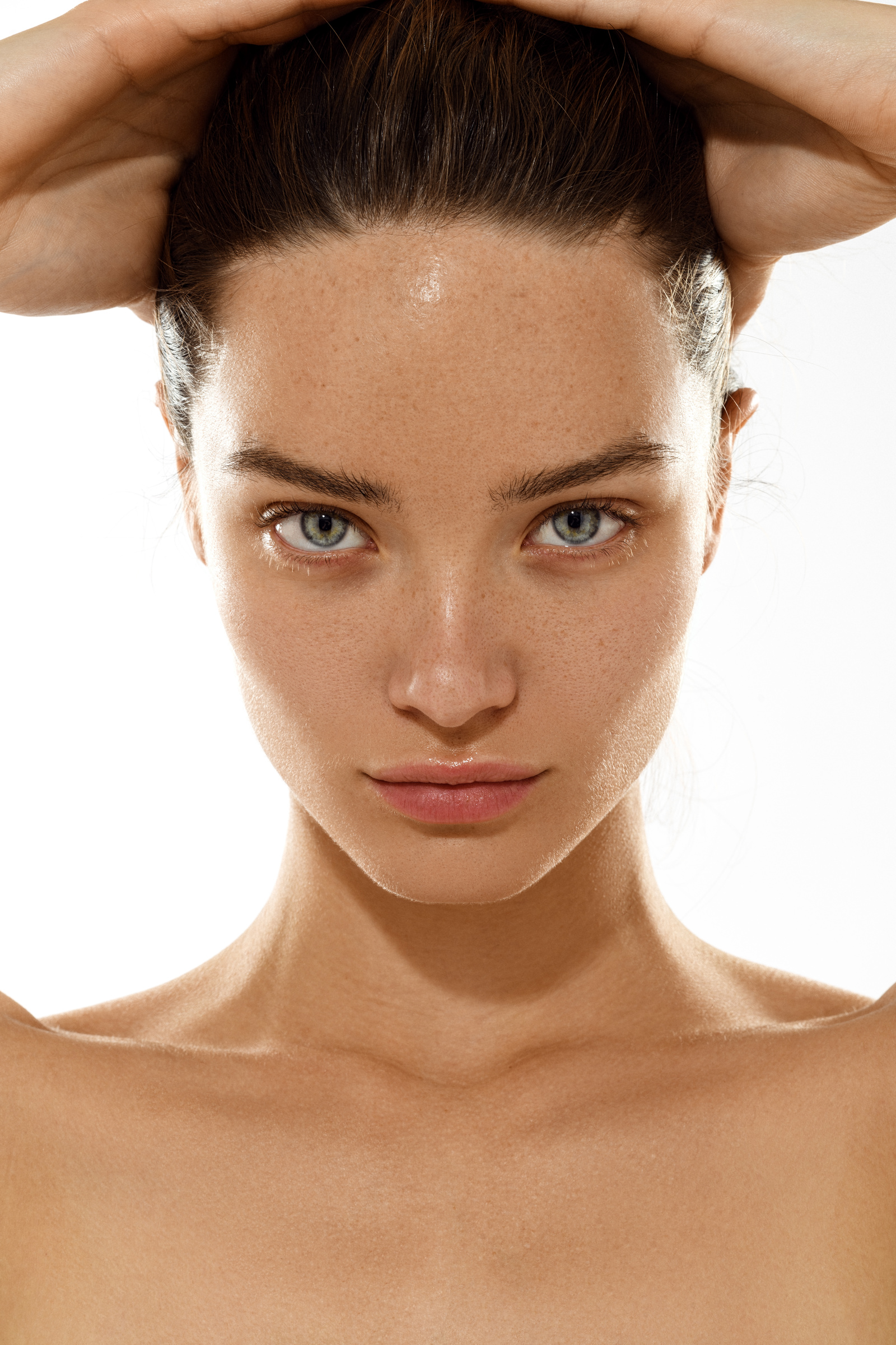 Myrtille Revemont Model Benjamin Vingrief Women Simple Background Blue Eyes Bare Shoulders Looking A 1600x2400