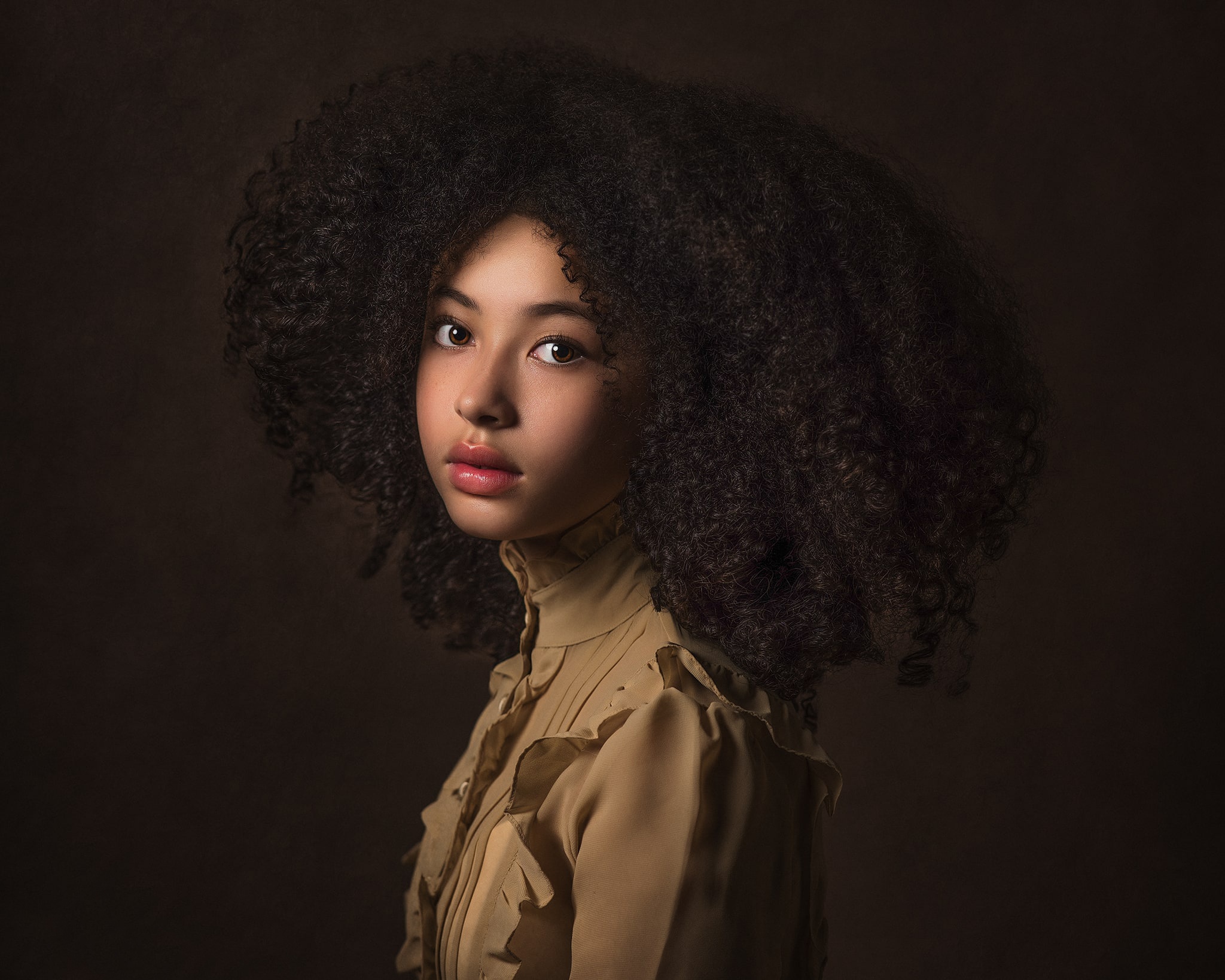 Black Hair Brown Eyes Curl Girl Model Woman 2048x1638