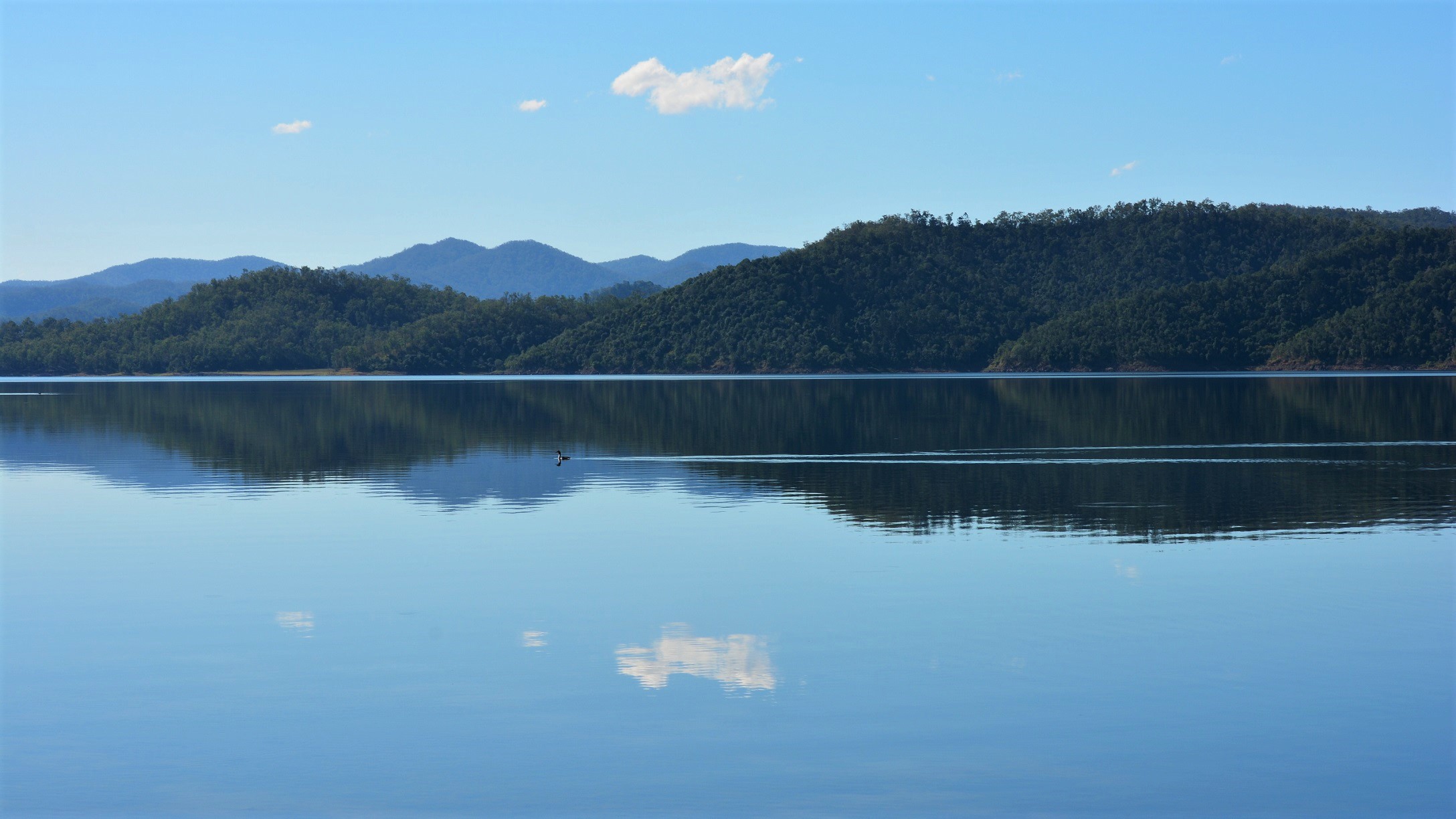 Australia Bay Lake Mountain Queensland Reflection 2176x1224