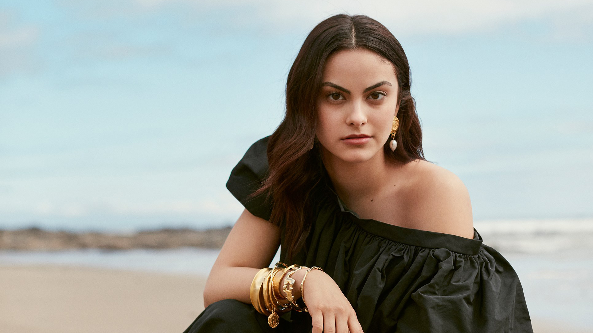 Actress American Brown Eyes Brunette Camila Mendes Depth Of Field 1931x1086