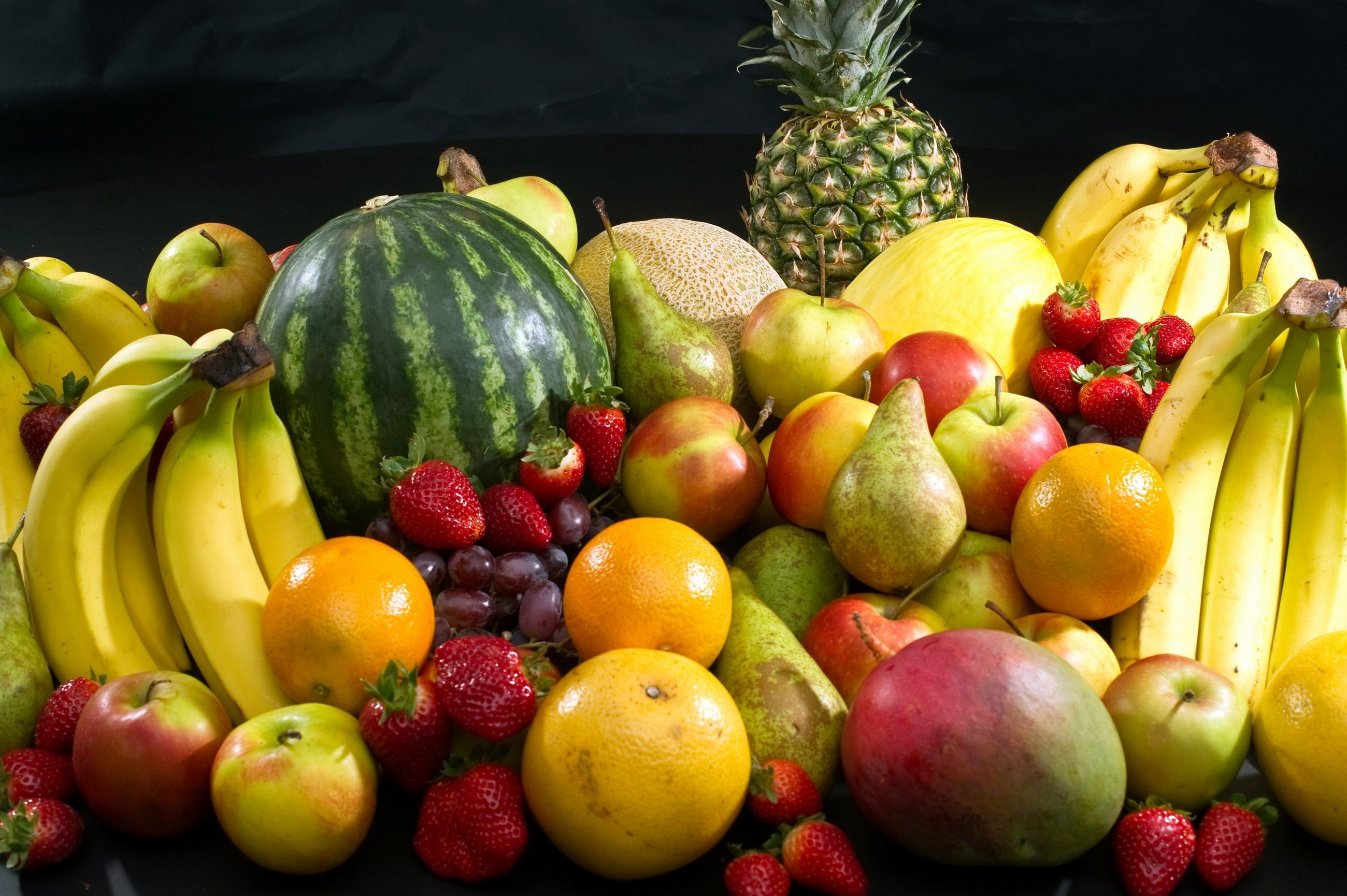 Apple Banana Fruit Mango Pear Pineapple Strawberry 2600x1730