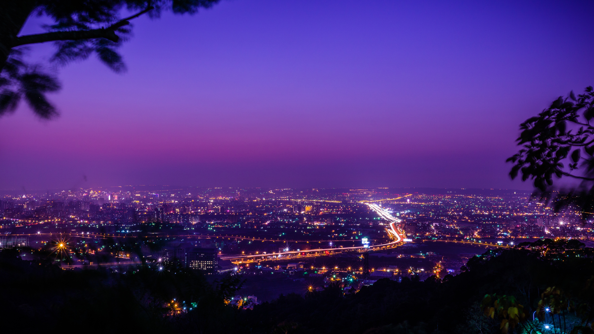 City Cityscape Lights Taiwan Night Panorama Taichung Sky 2048x1152