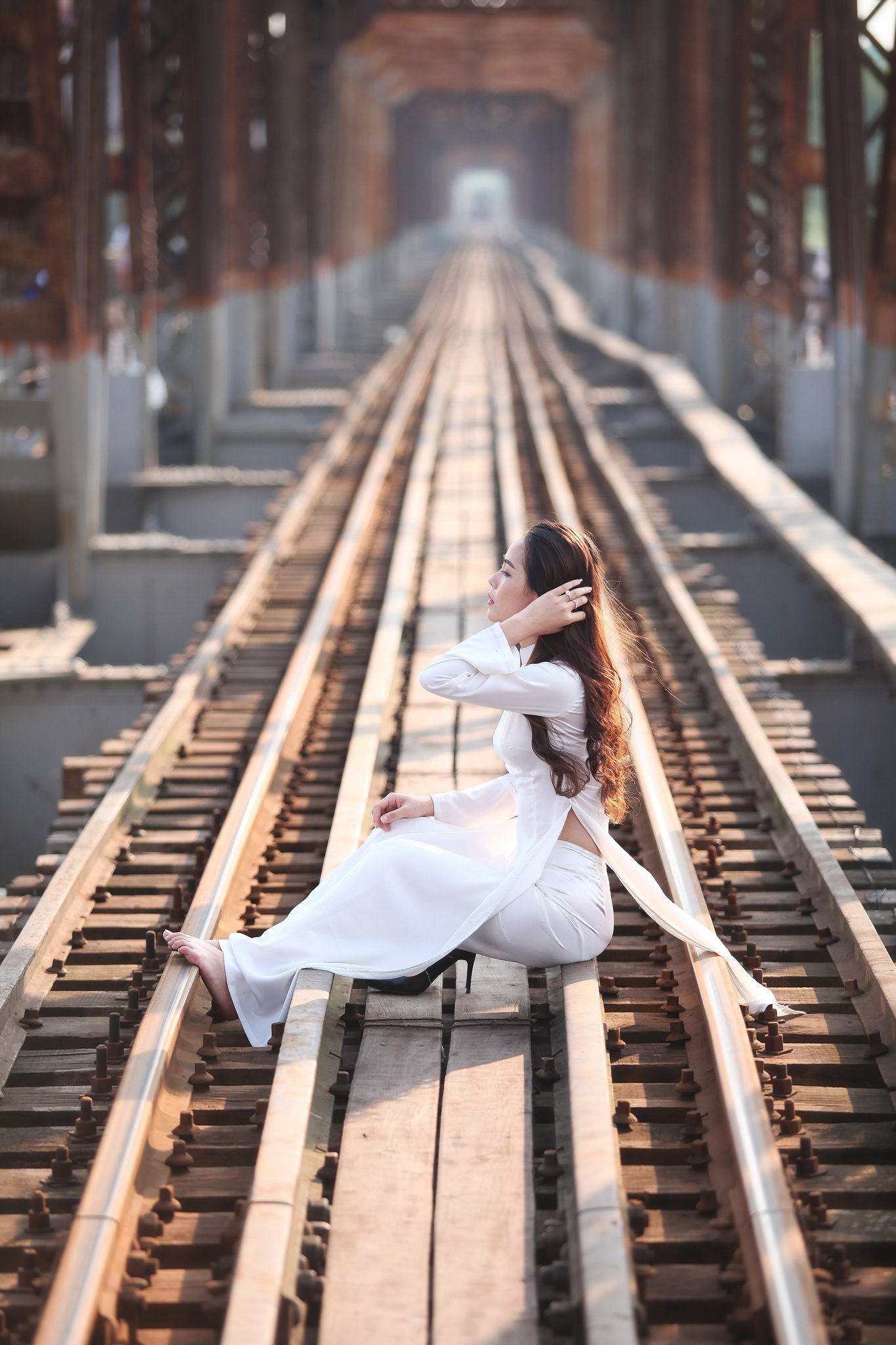 Women Ao Dai White Dress Railway Vietnamese Depth Of Field Asian 1365x2048