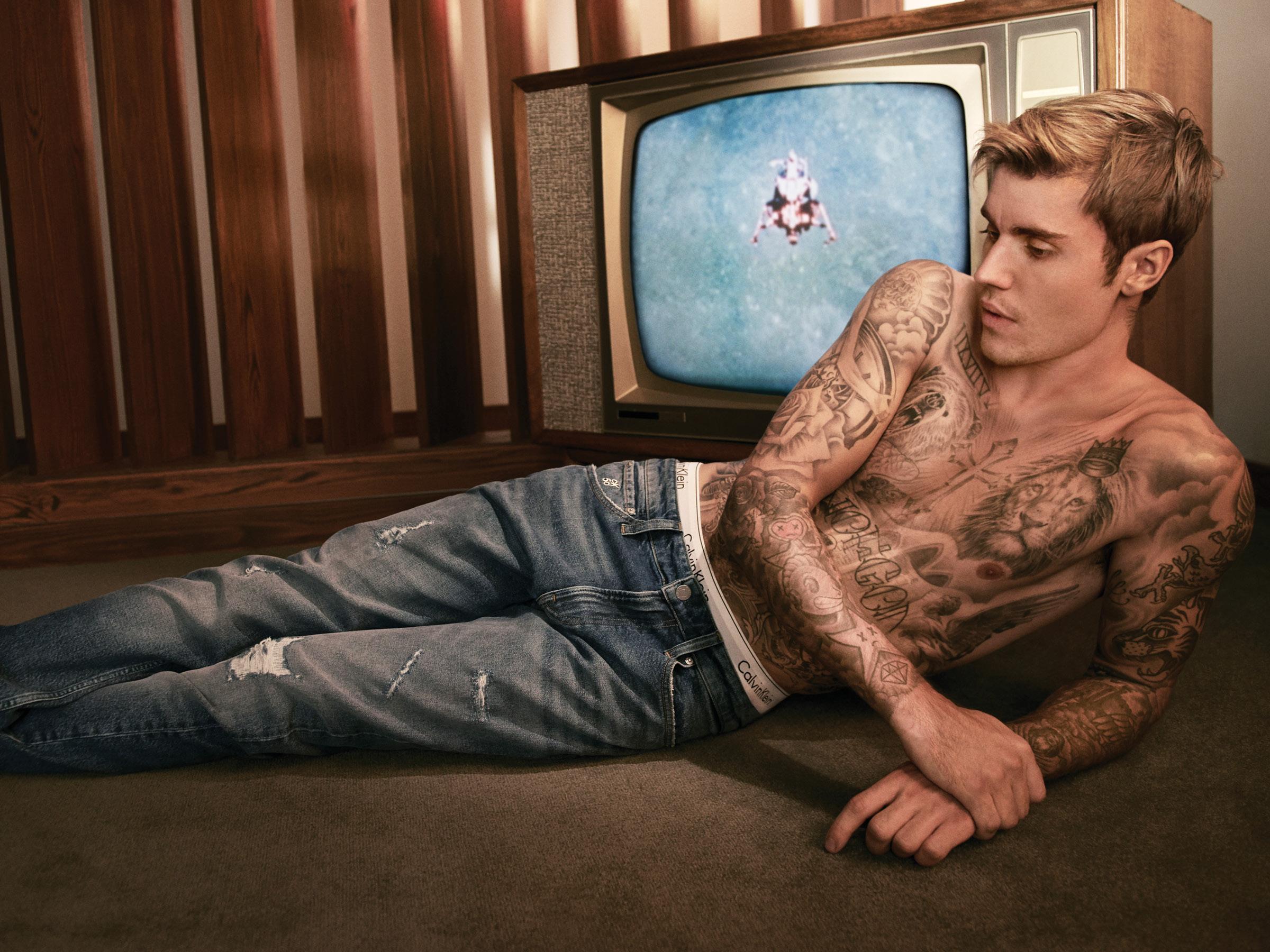 Canadian Justin Bieber Singer Tattoo 2400x1800