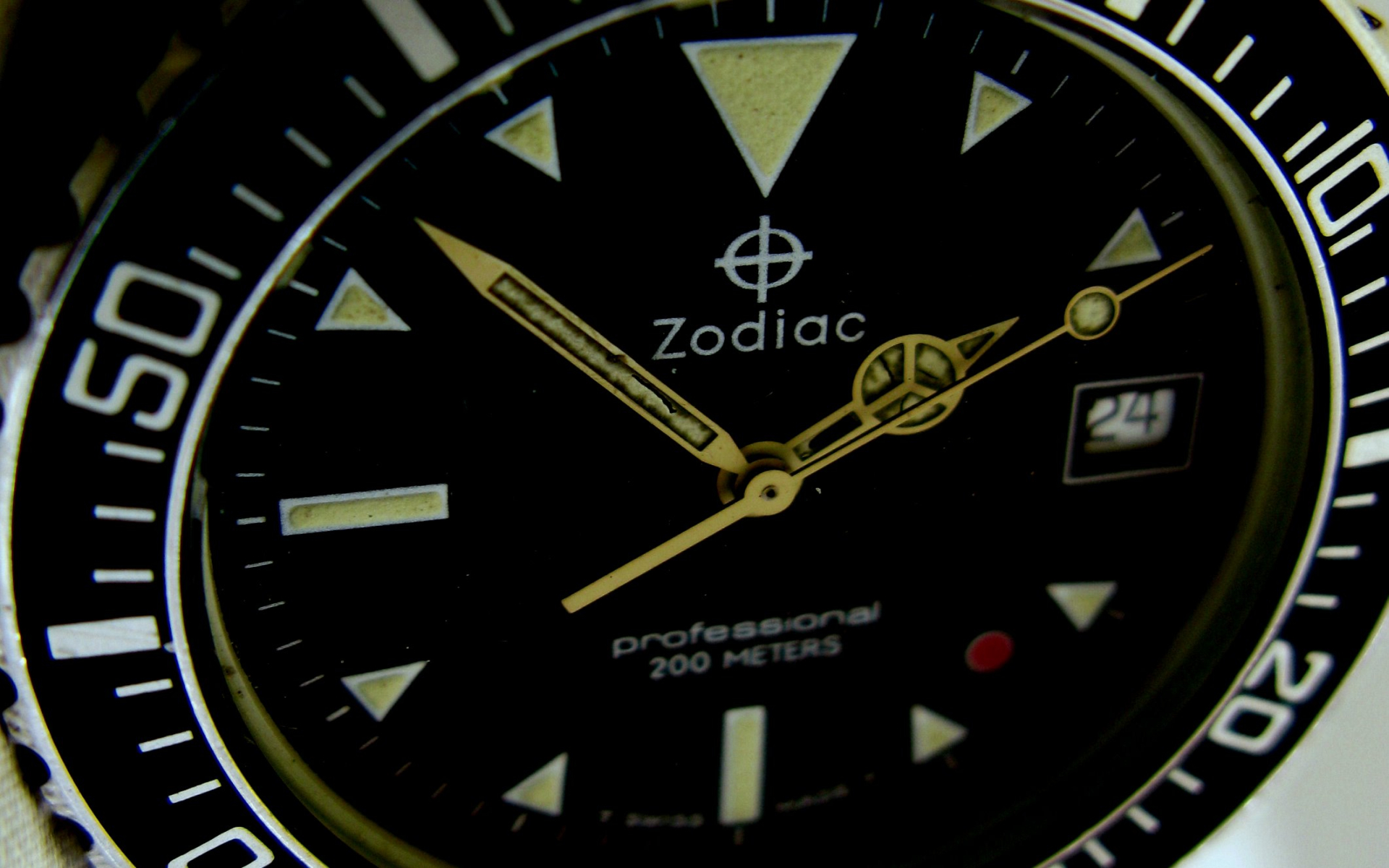 Man Made Watch 1920x1200