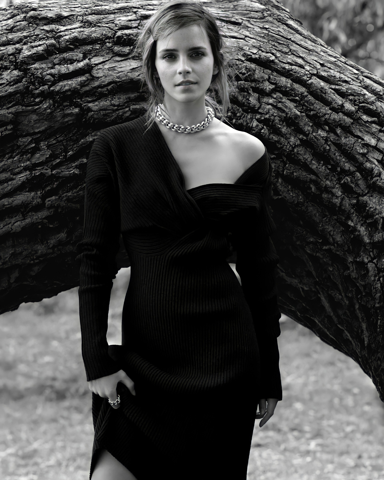 Emma Watson Women Actress Necklace Tree Trunk Nature Outdoors Brunette 1280x1600