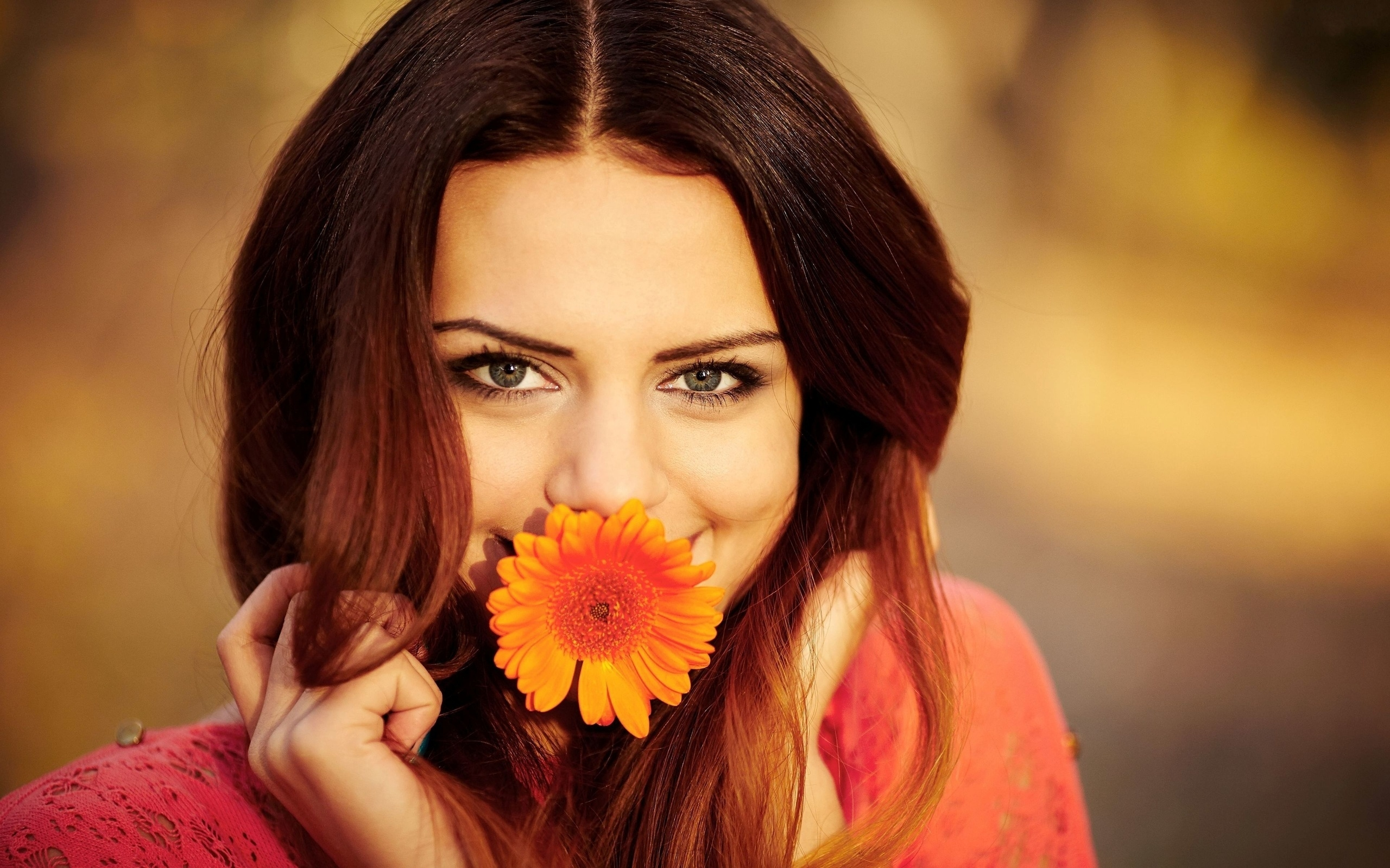 Brunette Face Flower Gerbera Girl Mood Smile Woman 2560x1600