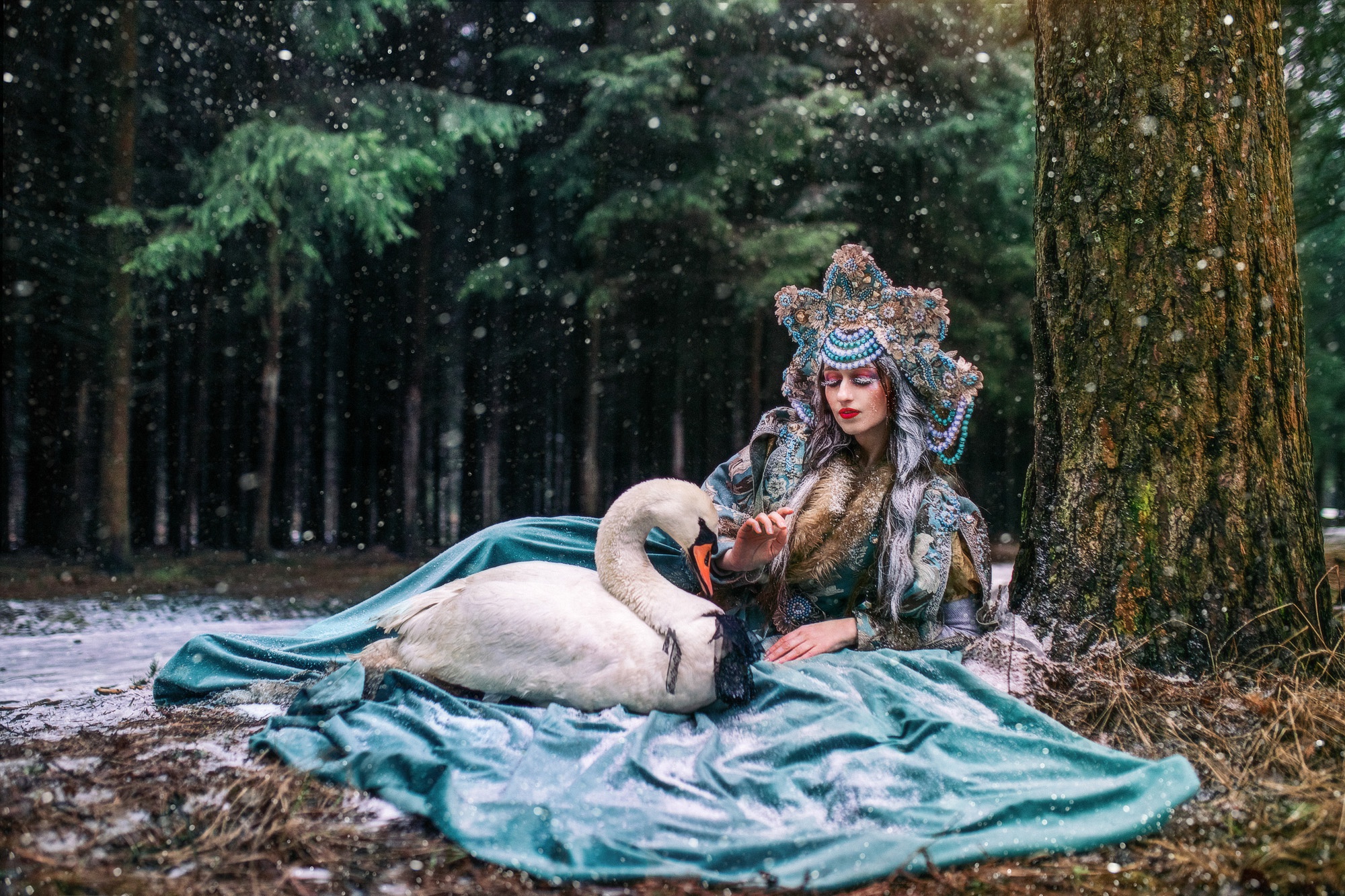 Women Model Fantasy Girl Women Outdoors Outdoors Animals Swan Birds Trees Snow Flakes Makeup Red Lip 2000x1333