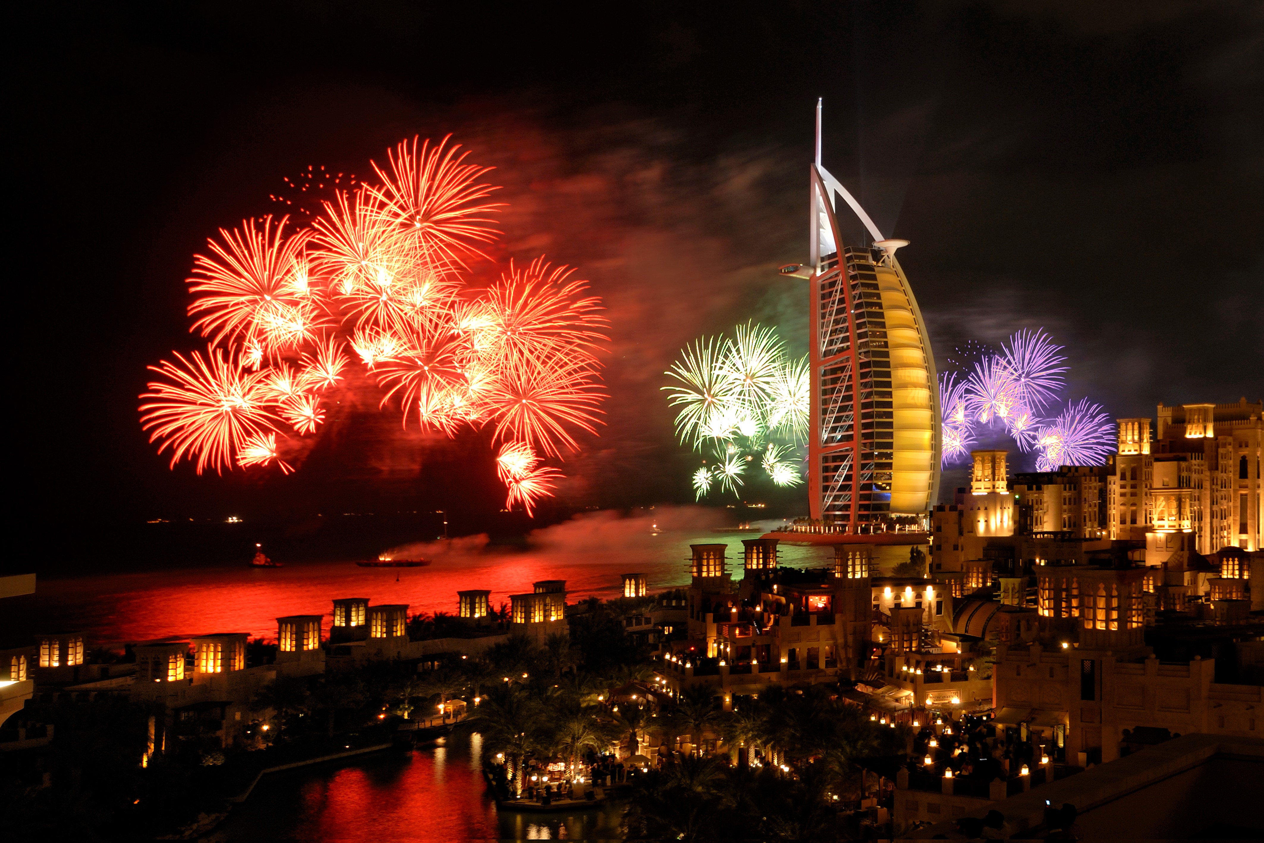 City Colorful Colors Dubai Fireworks 4252x2835