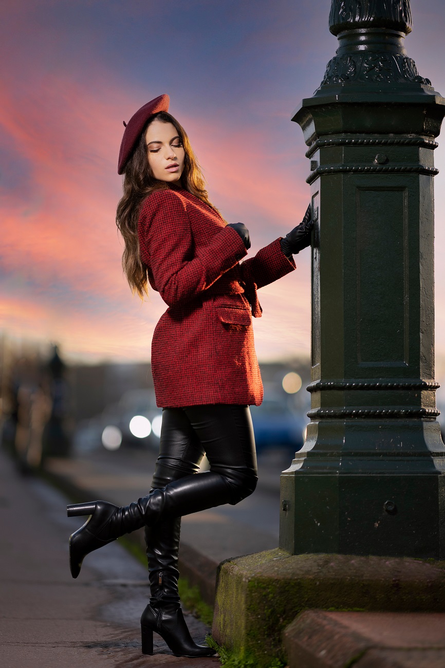 Brunette Model Women Red Coat Black Gloves Red Cap Black Boots Standing 866x1300
