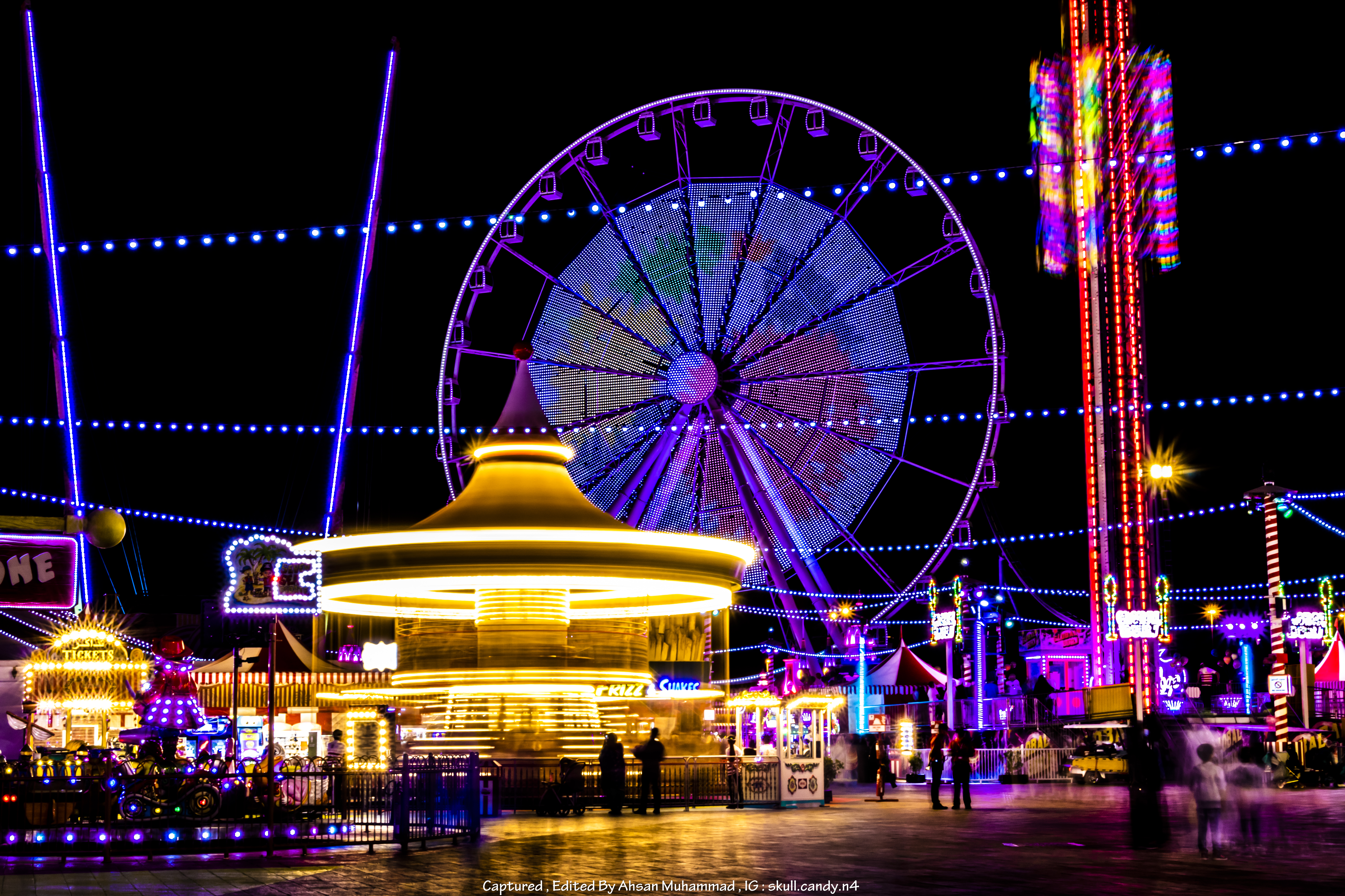 Carnivals Ferris Wheel Long Exposure Global Village Dubai 6000x4000