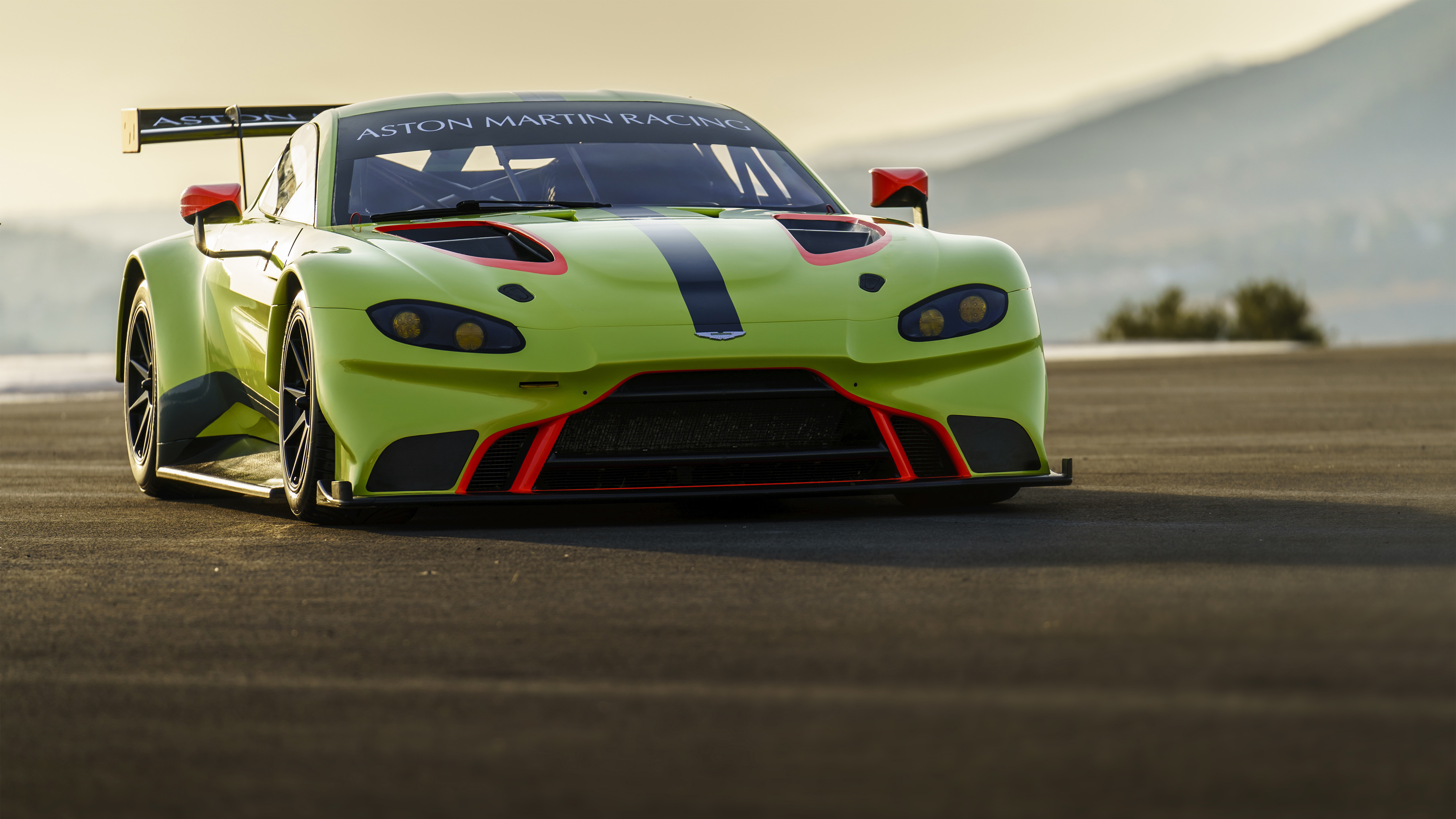 Aston Martin Aston Martin Vantage Gte Race Car 6016x3384