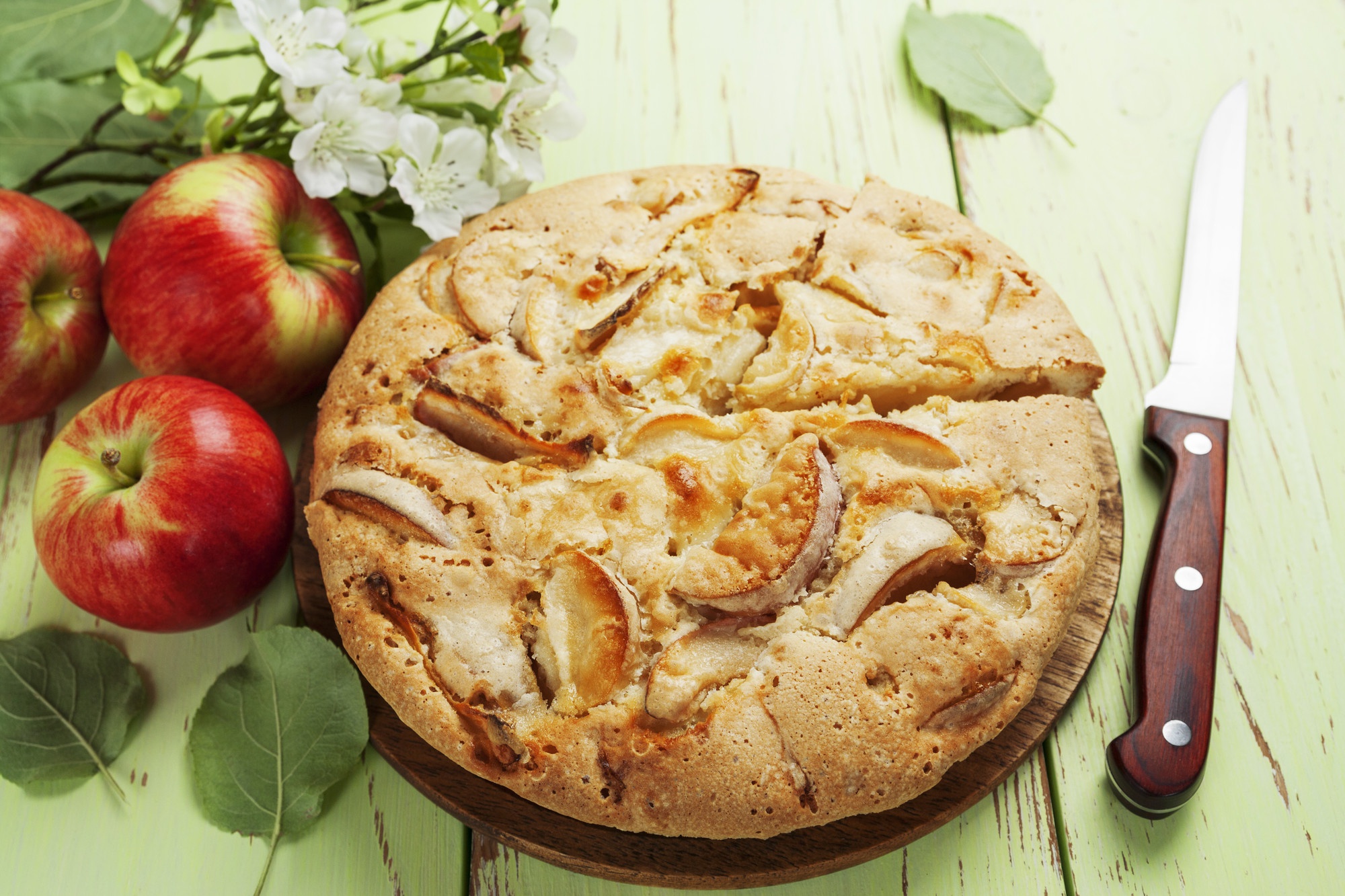 Apple Baking Pie 2000x1333