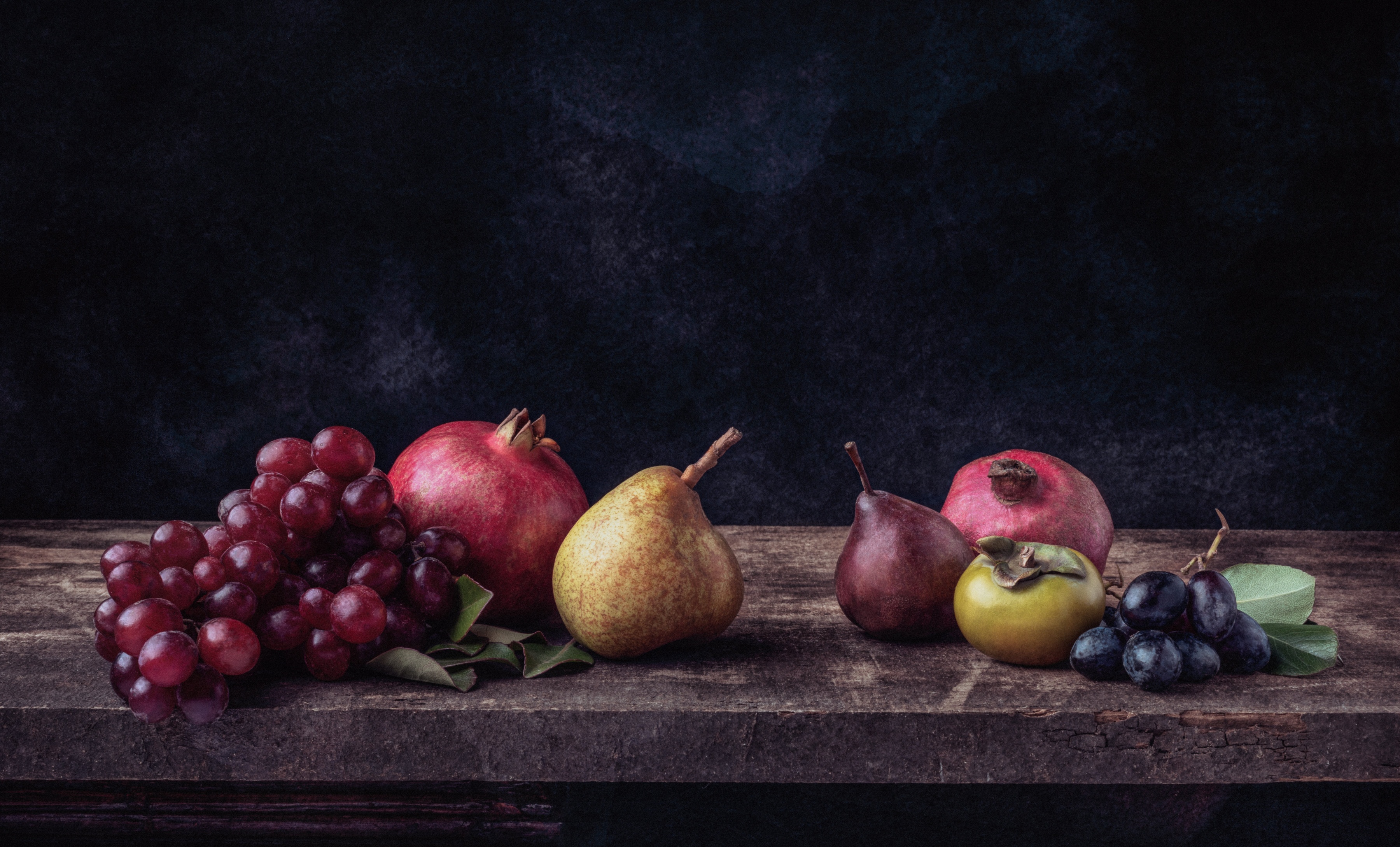 Grapes Pear Persimmon Pomegranate 3600x2177