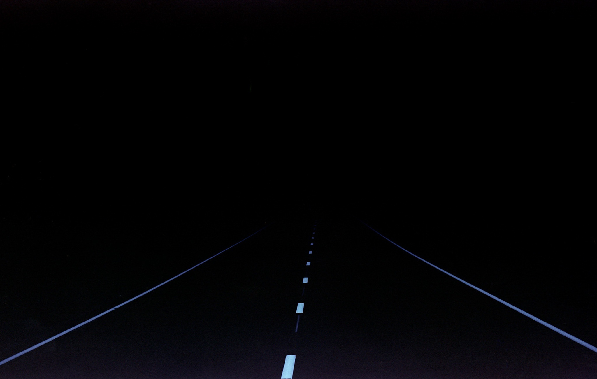 Dark Simple Background Road Minimalism 2048x1300