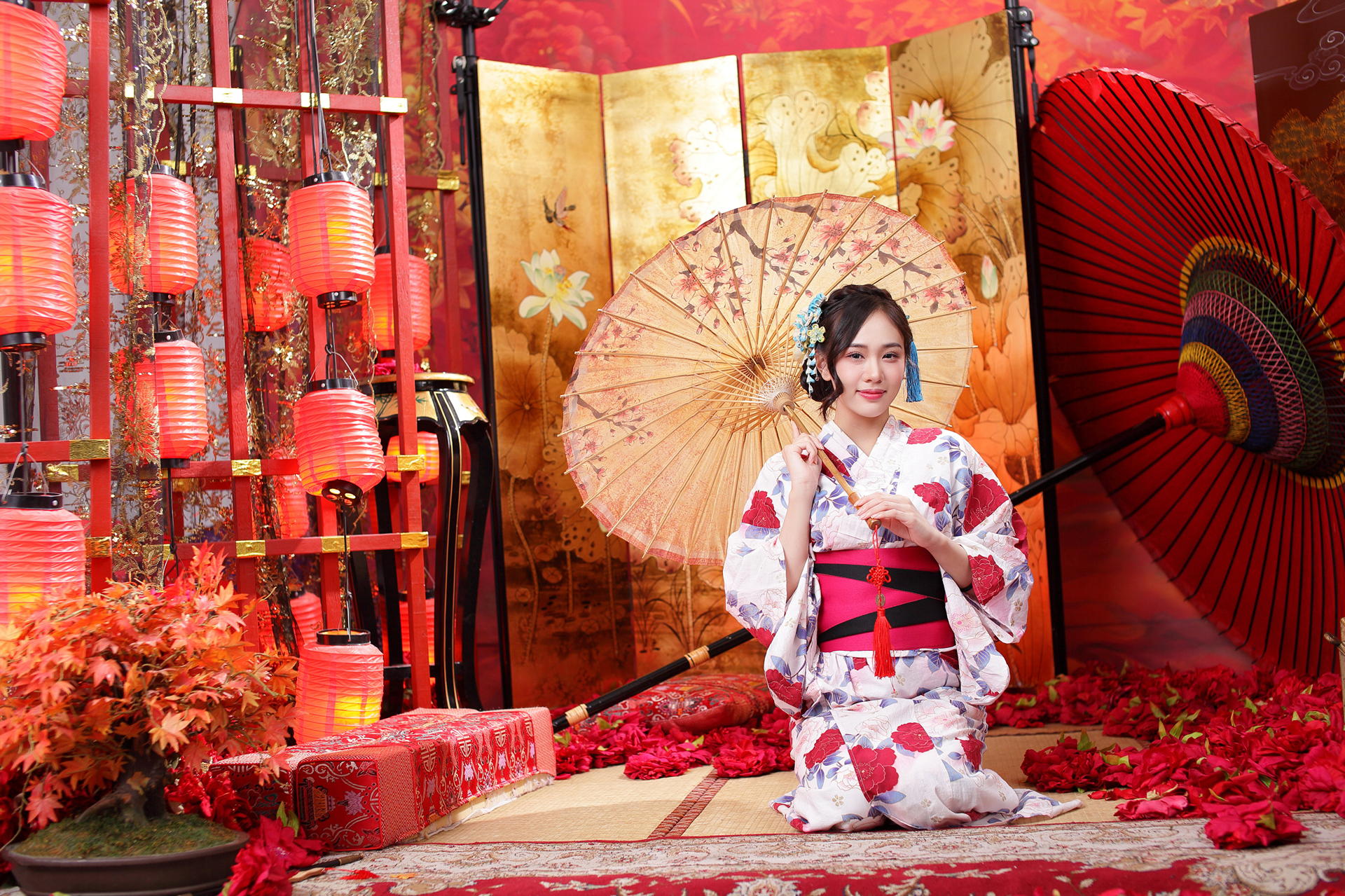 Asian Model Women Long Hair Dark Hair Sitting Traditional Clothing Japanese Umbrella Hair Ornament L 1920x1279