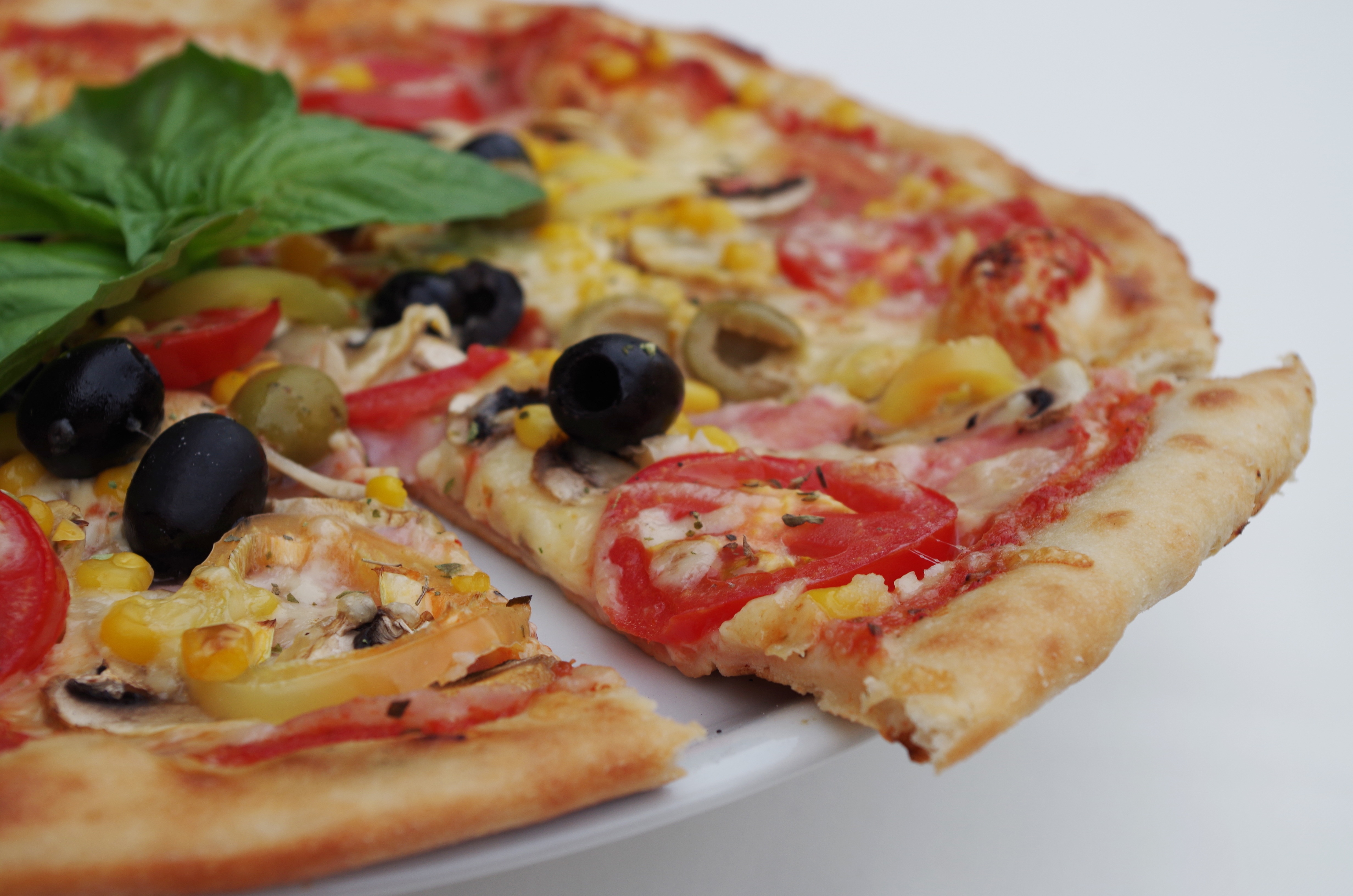 Olive Pepper Pizza 4928x3264