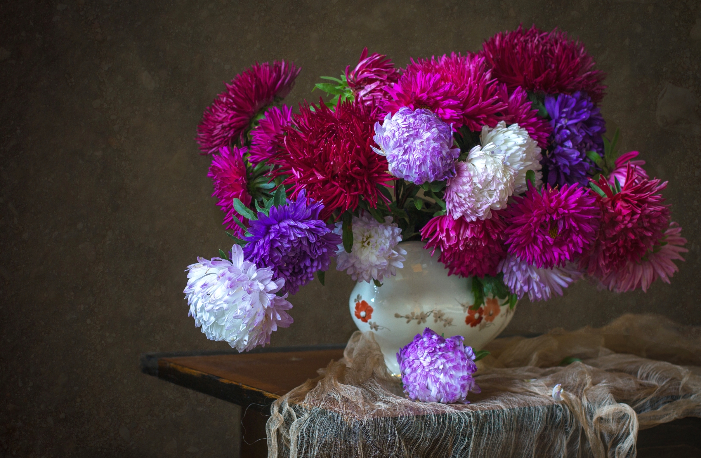 Chrysanthemum Flower Pink Flower Purple Flower Still Life Vase White Flower 2400x1569