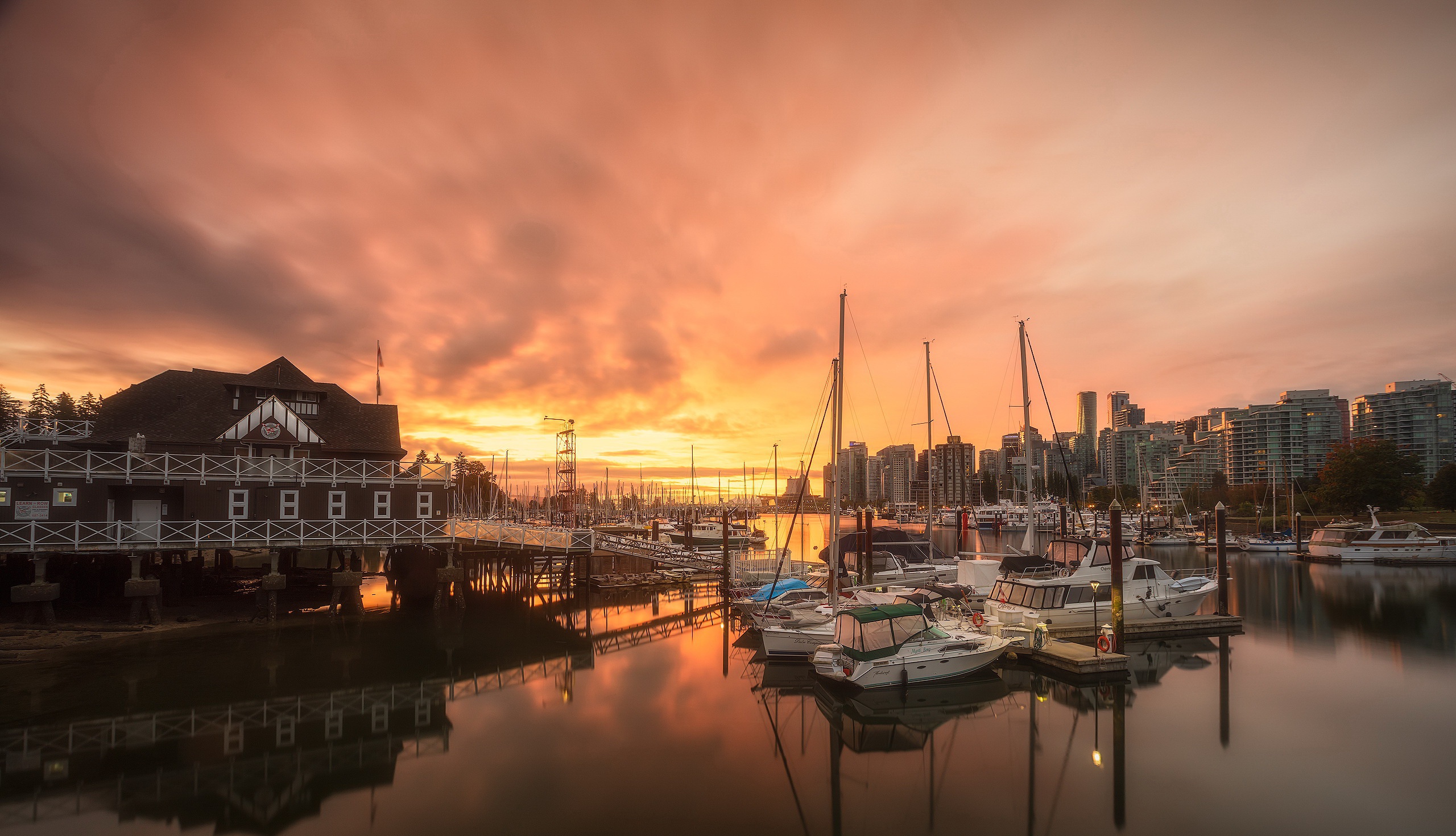 Canada Vancouver Yacht 2560x1470