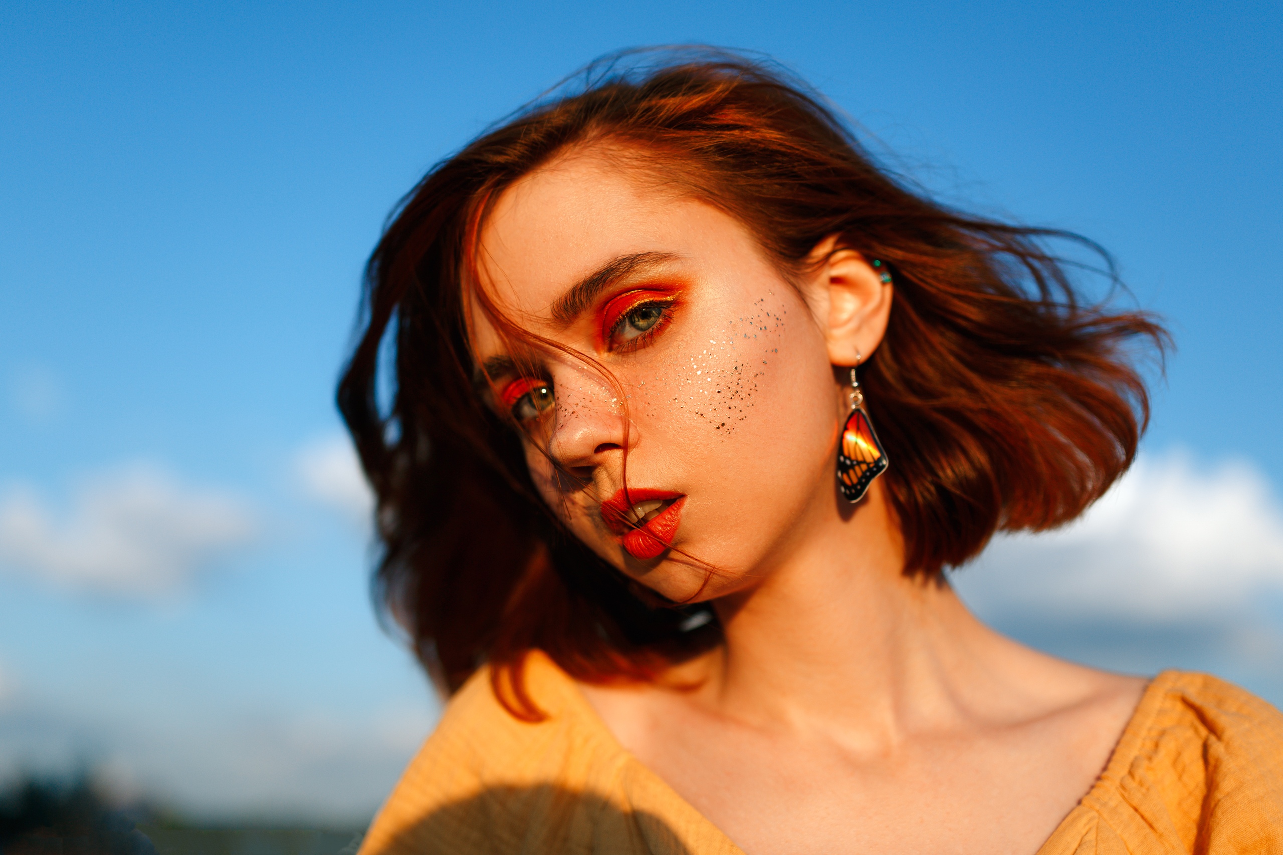Valeriya Ranevskaya Mikhail Shvetsov Glitter Red Lipstick 2560x1707