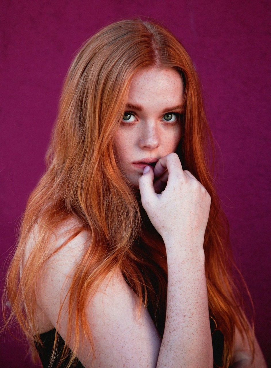 Abigail Cowen Women Actress Redhead Green Eyes Long Hair 943x1280